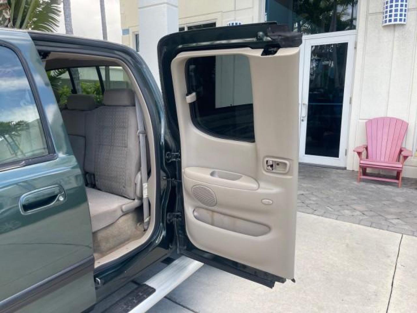2006 Bluesteel Metallic /Taupe Toyota Tundra SR5 LOW MILES 4.7 V8 (5TBRT34136S) with an 4.7L DOHC SEFI 32-Valve i-Force V8 Engine engine, Automatic transmission, located at 4701 North Dixie Hwy, Pompano Beach, FL, 33064, (954) 422-2889, 26.240938, -80.123474 - OUR WEBPAGE FLORIDACARS1.COM HAS OVER 100 PHOTOS AND FREE CARFAX LINK 2006 TOYOTA TUNDRA SR5 LONG BED VIN: 5TBRT34136S474719 5 T B R T 3 4 1 3 6 S 4 7 4 7 1 9 4 DOOR EXTENDED CAB PICKUP 4.7L V8 F DOHC 32V GASOLINE REAR WHEEL DRIVE Features ABS Brakes Air Conditioning AM/FM Stereo Automatic Transmiss - Photo#13