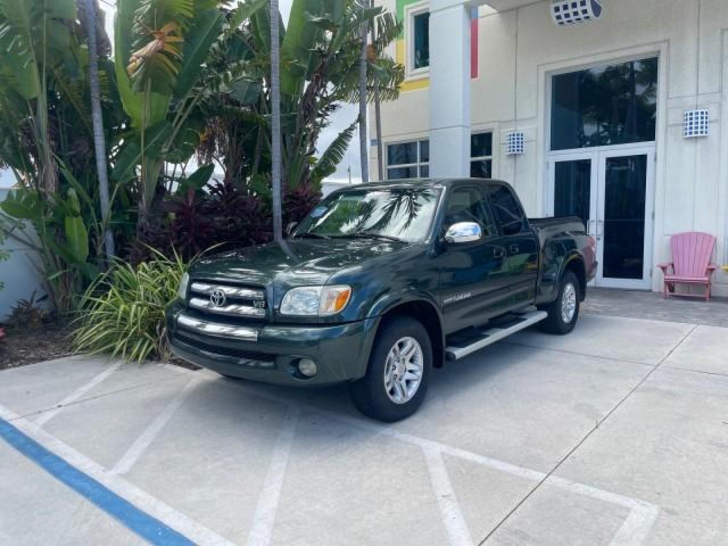 2006 Bluesteel Metallic /Taupe Toyota Tundra SR5 LOW MILES 4.7 V8 (5TBRT34136S) with an 4.7L DOHC SEFI 32-Valve i-Force V8 Engine engine, Automatic transmission, located at 4701 North Dixie Hwy, Pompano Beach, FL, 33064, (954) 422-2889, 26.240938, -80.123474 - OUR WEBPAGE FLORIDACARS1.COM HAS OVER 100 PHOTOS AND FREE CARFAX LINK 2006 TOYOTA TUNDRA SR5 LONG BED VIN: 5TBRT34136S474719 5 T B R T 3 4 1 3 6 S 4 7 4 7 1 9 4 DOOR EXTENDED CAB PICKUP 4.7L V8 F DOHC 32V GASOLINE REAR WHEEL DRIVE Features ABS Brakes Air Conditioning AM/FM Stereo Automatic Transmiss - Photo#29