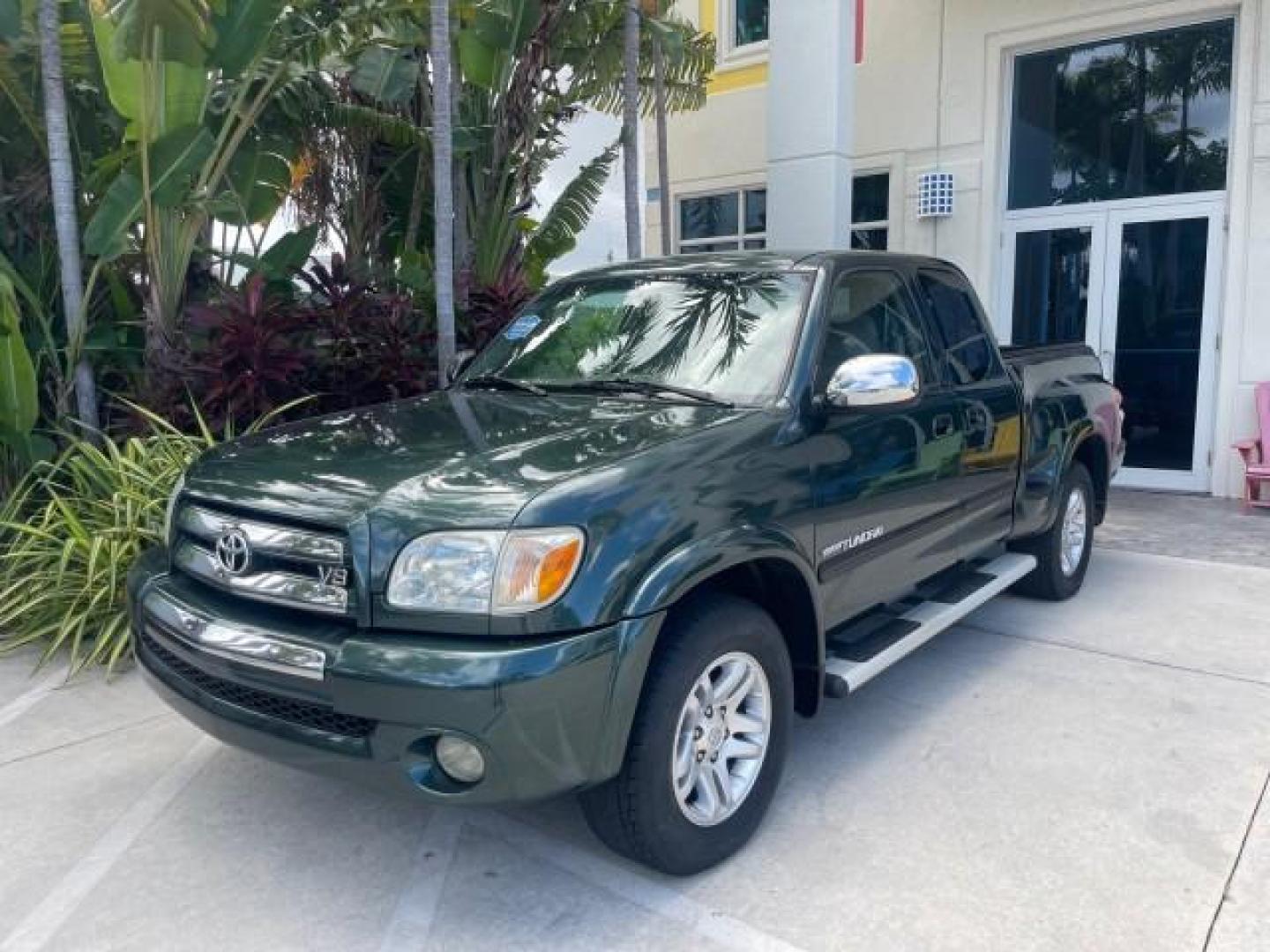 2006 Bluesteel Metallic /Taupe Toyota Tundra SR5 LOW MILES 4.7 V8 (5TBRT34136S) with an 4.7L DOHC SEFI 32-Valve i-Force V8 Engine engine, Automatic transmission, located at 4701 North Dixie Hwy, Pompano Beach, FL, 33064, (954) 422-2889, 26.240938, -80.123474 - OUR WEBPAGE FLORIDACARS1.COM HAS OVER 100 PHOTOS AND FREE CARFAX LINK 2006 TOYOTA TUNDRA SR5 LONG BED VIN: 5TBRT34136S474719 5 T B R T 3 4 1 3 6 S 4 7 4 7 1 9 4 DOOR EXTENDED CAB PICKUP 4.7L V8 F DOHC 32V GASOLINE REAR WHEEL DRIVE Features ABS Brakes Air Conditioning AM/FM Stereo Automatic Transmiss - Photo#30