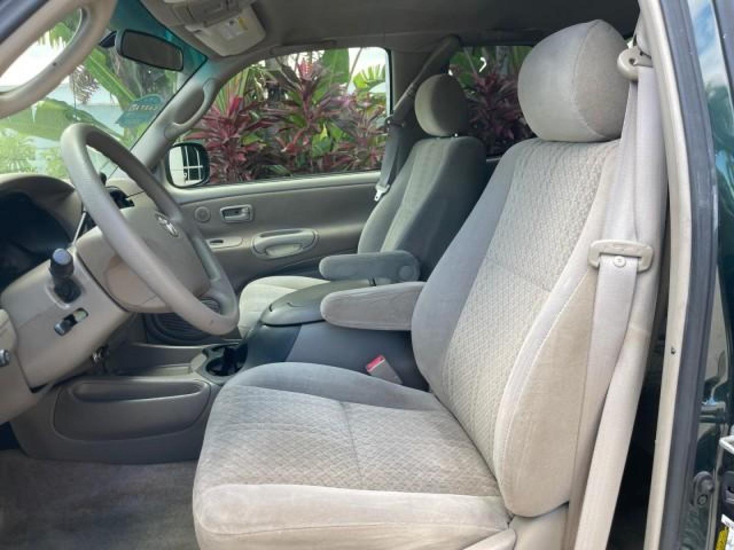2006 Bluesteel Metallic /Taupe Toyota Tundra SR5 LOW MILES 4.7 V8 (5TBRT34136S) with an 4.7L DOHC SEFI 32-Valve i-Force V8 Engine engine, Automatic transmission, located at 4701 North Dixie Hwy, Pompano Beach, FL, 33064, (954) 422-2889, 26.240938, -80.123474 - OUR WEBPAGE FLORIDACARS1.COM HAS OVER 100 PHOTOS AND FREE CARFAX LINK 2006 TOYOTA TUNDRA SR5 LONG BED VIN: 5TBRT34136S474719 5 T B R T 3 4 1 3 6 S 4 7 4 7 1 9 4 DOOR EXTENDED CAB PICKUP 4.7L V8 F DOHC 32V GASOLINE REAR WHEEL DRIVE Features ABS Brakes Air Conditioning AM/FM Stereo Automatic Transmiss - Photo#43