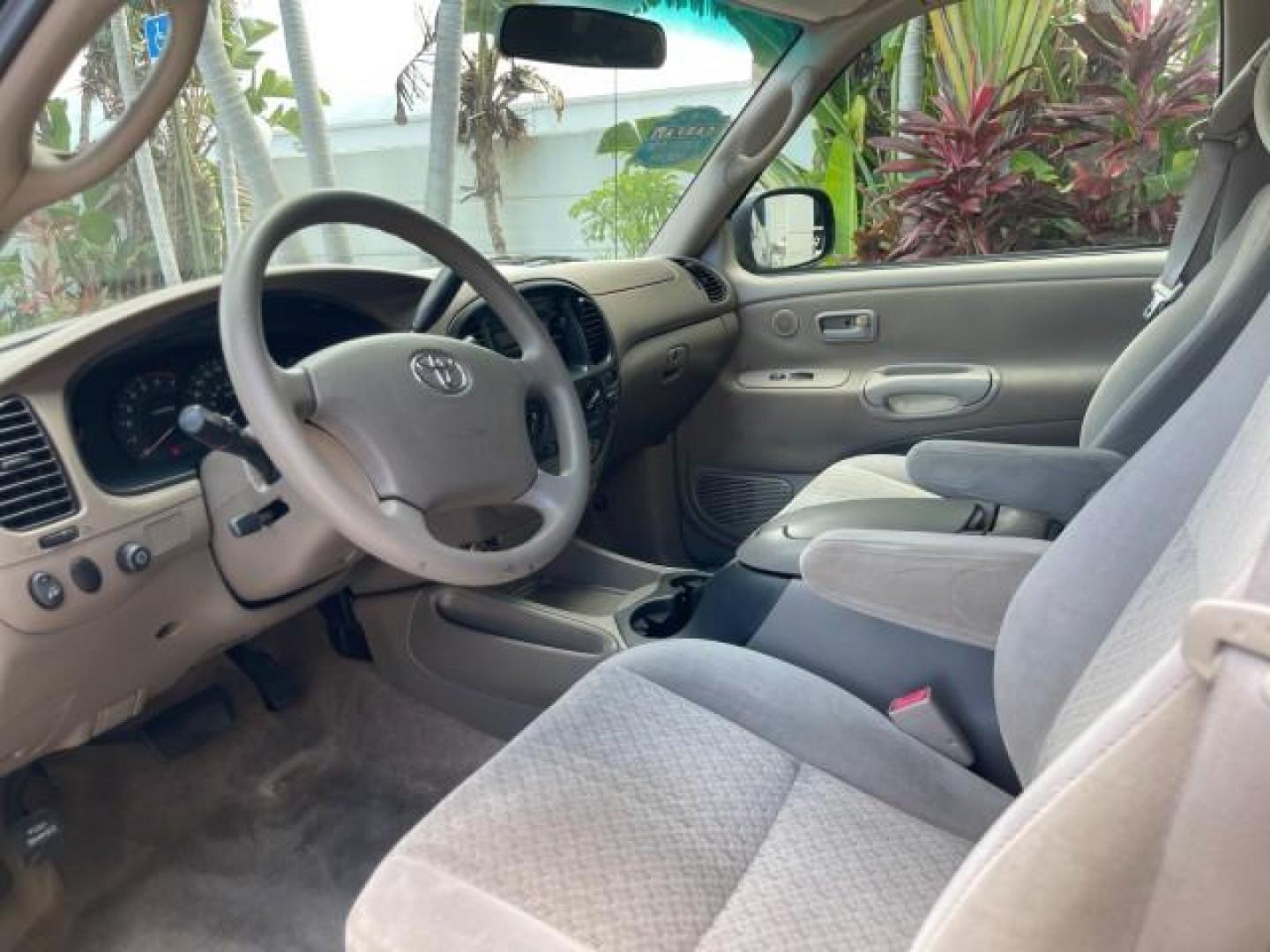 2006 Bluesteel Metallic /Taupe Toyota Tundra SR5 LOW MILES 4.7 V8 (5TBRT34136S) with an 4.7L DOHC SEFI 32-Valve i-Force V8 Engine engine, Automatic transmission, located at 4701 North Dixie Hwy, Pompano Beach, FL, 33064, (954) 422-2889, 26.240938, -80.123474 - OUR WEBPAGE FLORIDACARS1.COM HAS OVER 100 PHOTOS AND FREE CARFAX LINK 2006 TOYOTA TUNDRA SR5 LONG BED VIN: 5TBRT34136S474719 5 T B R T 3 4 1 3 6 S 4 7 4 7 1 9 4 DOOR EXTENDED CAB PICKUP 4.7L V8 F DOHC 32V GASOLINE REAR WHEEL DRIVE Features ABS Brakes Air Conditioning AM/FM Stereo Automatic Transmiss - Photo#46