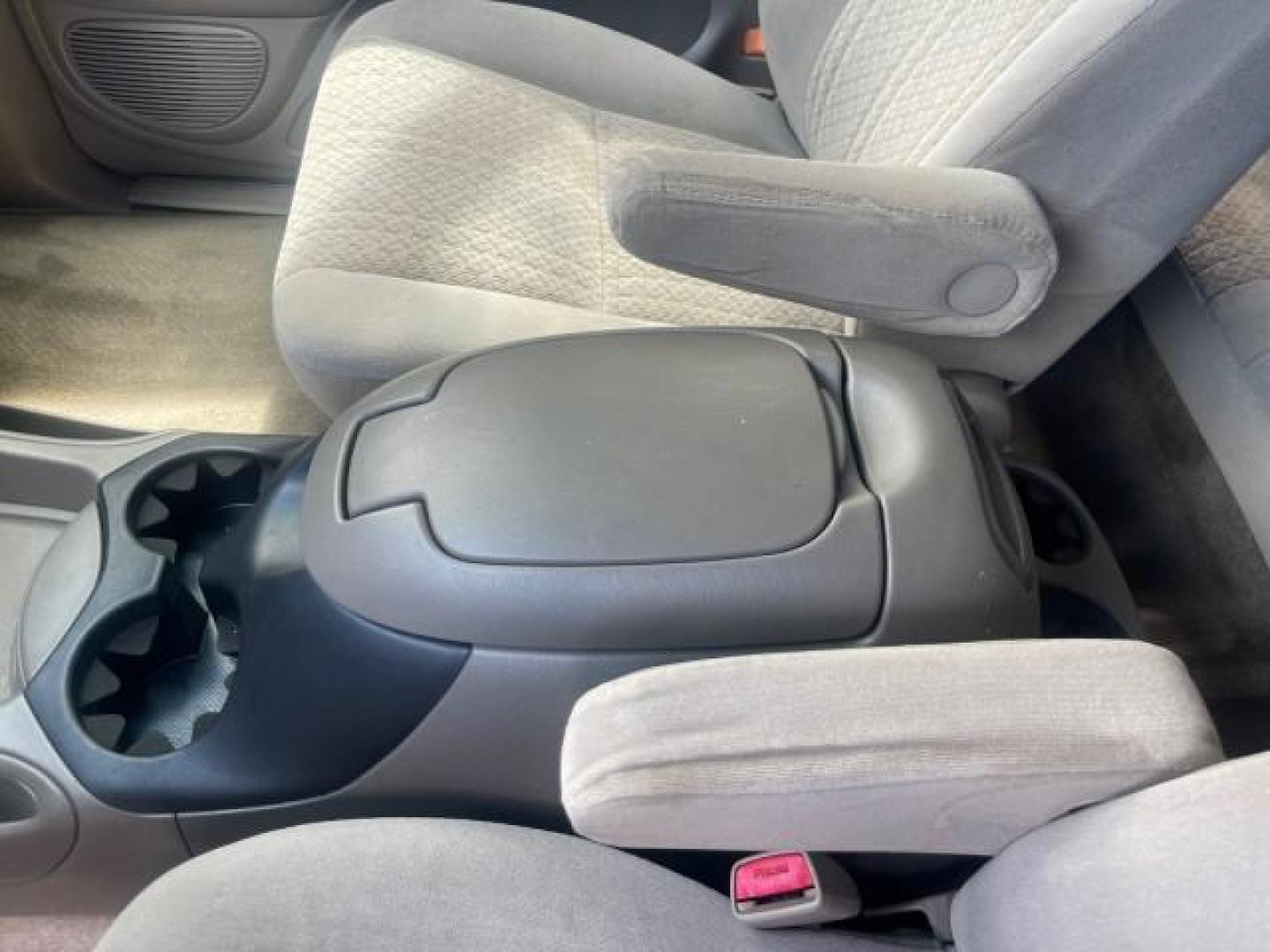 2006 Bluesteel Metallic /Taupe Toyota Tundra SR5 LOW MILES 4.7 V8 (5TBRT34136S) with an 4.7L DOHC SEFI 32-Valve i-Force V8 Engine engine, Automatic transmission, located at 4701 North Dixie Hwy, Pompano Beach, FL, 33064, (954) 422-2889, 26.240938, -80.123474 - OUR WEBPAGE FLORIDACARS1.COM HAS OVER 100 PHOTOS AND FREE CARFAX LINK 2006 TOYOTA TUNDRA SR5 LONG BED VIN: 5TBRT34136S474719 5 T B R T 3 4 1 3 6 S 4 7 4 7 1 9 4 DOOR EXTENDED CAB PICKUP 4.7L V8 F DOHC 32V GASOLINE REAR WHEEL DRIVE Features ABS Brakes Air Conditioning AM/FM Stereo Automatic Transmiss - Photo#61