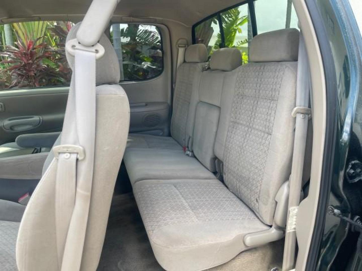 2006 Bluesteel Metallic /Taupe Toyota Tundra SR5 LOW MILES 4.7 V8 (5TBRT34136S) with an 4.7L DOHC SEFI 32-Valve i-Force V8 Engine engine, Automatic transmission, located at 4701 North Dixie Hwy, Pompano Beach, FL, 33064, (954) 422-2889, 26.240938, -80.123474 - OUR WEBPAGE FLORIDACARS1.COM HAS OVER 100 PHOTOS AND FREE CARFAX LINK 2006 TOYOTA TUNDRA SR5 LONG BED VIN: 5TBRT34136S474719 5 T B R T 3 4 1 3 6 S 4 7 4 7 1 9 4 DOOR EXTENDED CAB PICKUP 4.7L V8 F DOHC 32V GASOLINE REAR WHEEL DRIVE Features ABS Brakes Air Conditioning AM/FM Stereo Automatic Transmiss - Photo#74