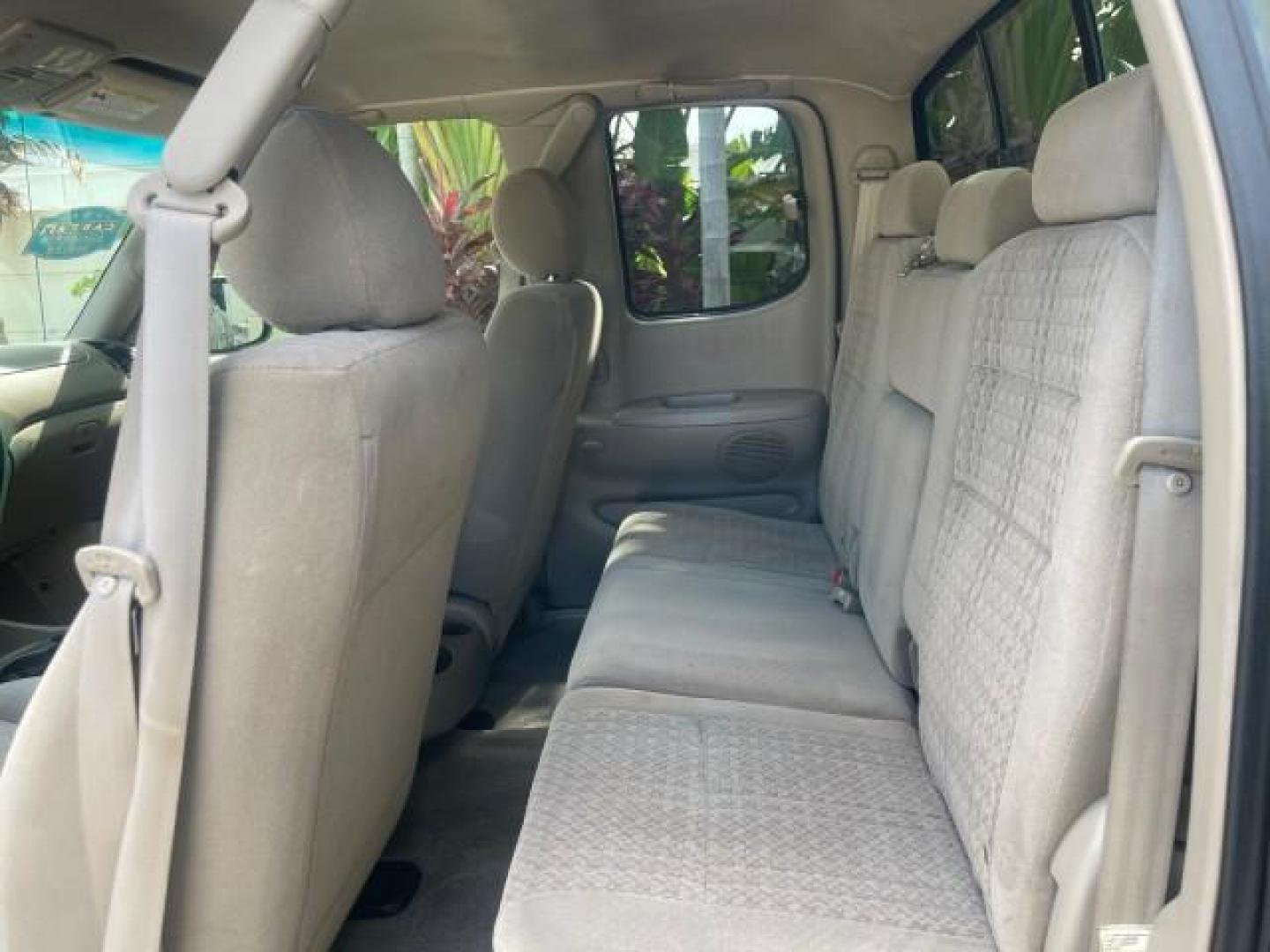 2006 Bluesteel Metallic /Taupe Toyota Tundra SR5 LOW MILES 4.7 V8 (5TBRT34136S) with an 4.7L DOHC SEFI 32-Valve i-Force V8 Engine engine, Automatic transmission, located at 4701 North Dixie Hwy, Pompano Beach, FL, 33064, (954) 422-2889, 26.240938, -80.123474 - OUR WEBPAGE FLORIDACARS1.COM HAS OVER 100 PHOTOS AND FREE CARFAX LINK 2006 TOYOTA TUNDRA SR5 LONG BED VIN: 5TBRT34136S474719 5 T B R T 3 4 1 3 6 S 4 7 4 7 1 9 4 DOOR EXTENDED CAB PICKUP 4.7L V8 F DOHC 32V GASOLINE REAR WHEEL DRIVE Features ABS Brakes Air Conditioning AM/FM Stereo Automatic Transmiss - Photo#76
