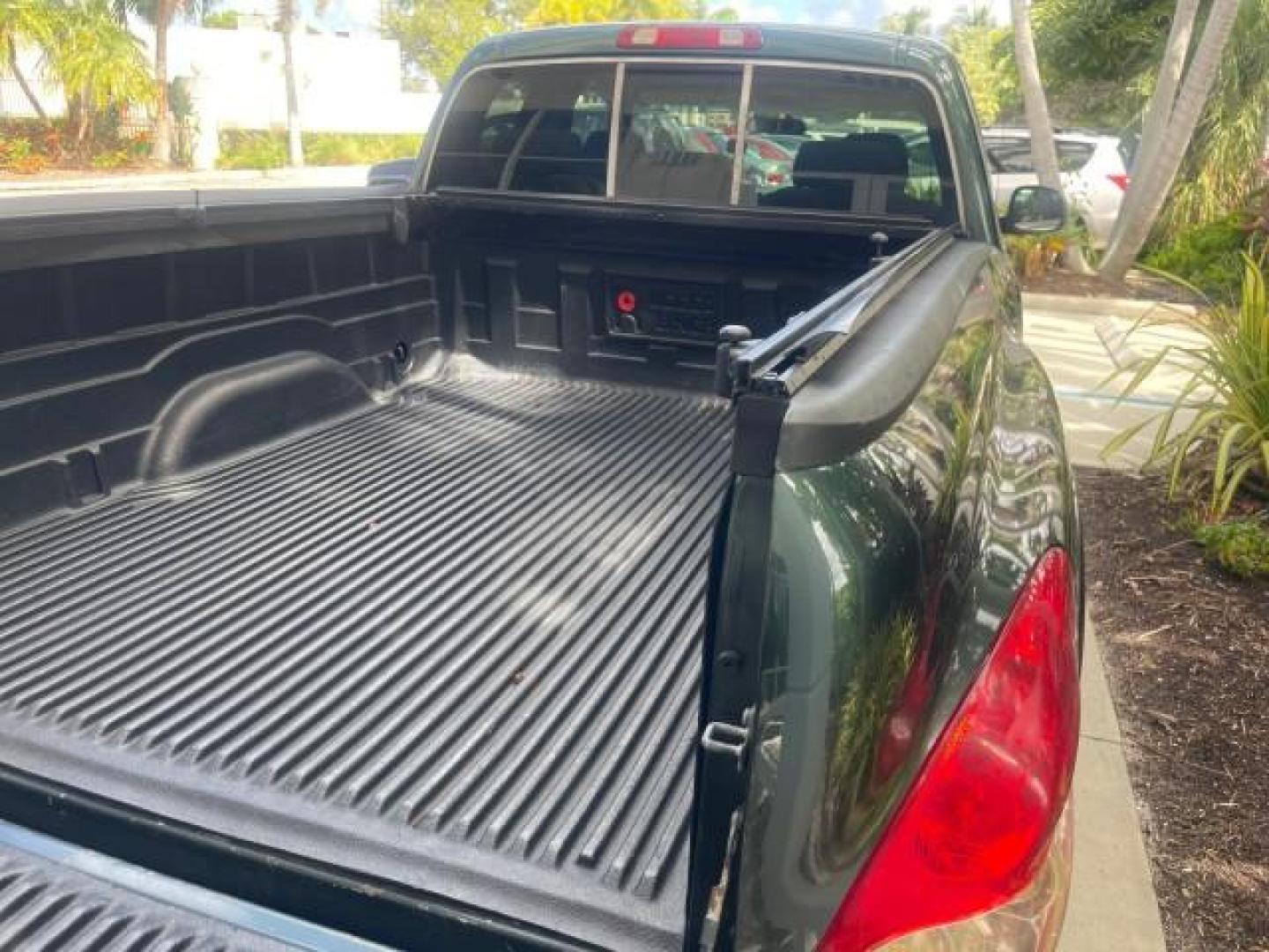 2006 Bluesteel Metallic /Taupe Toyota Tundra SR5 LOW MILES 4.7 V8 (5TBRT34136S) with an 4.7L DOHC SEFI 32-Valve i-Force V8 Engine engine, Automatic transmission, located at 4701 North Dixie Hwy, Pompano Beach, FL, 33064, (954) 422-2889, 26.240938, -80.123474 - OUR WEBPAGE FLORIDACARS1.COM HAS OVER 100 PHOTOS AND FREE CARFAX LINK 2006 TOYOTA TUNDRA SR5 LONG BED VIN: 5TBRT34136S474719 5 T B R T 3 4 1 3 6 S 4 7 4 7 1 9 4 DOOR EXTENDED CAB PICKUP 4.7L V8 F DOHC 32V GASOLINE REAR WHEEL DRIVE Features ABS Brakes Air Conditioning AM/FM Stereo Automatic Transmiss - Photo#95