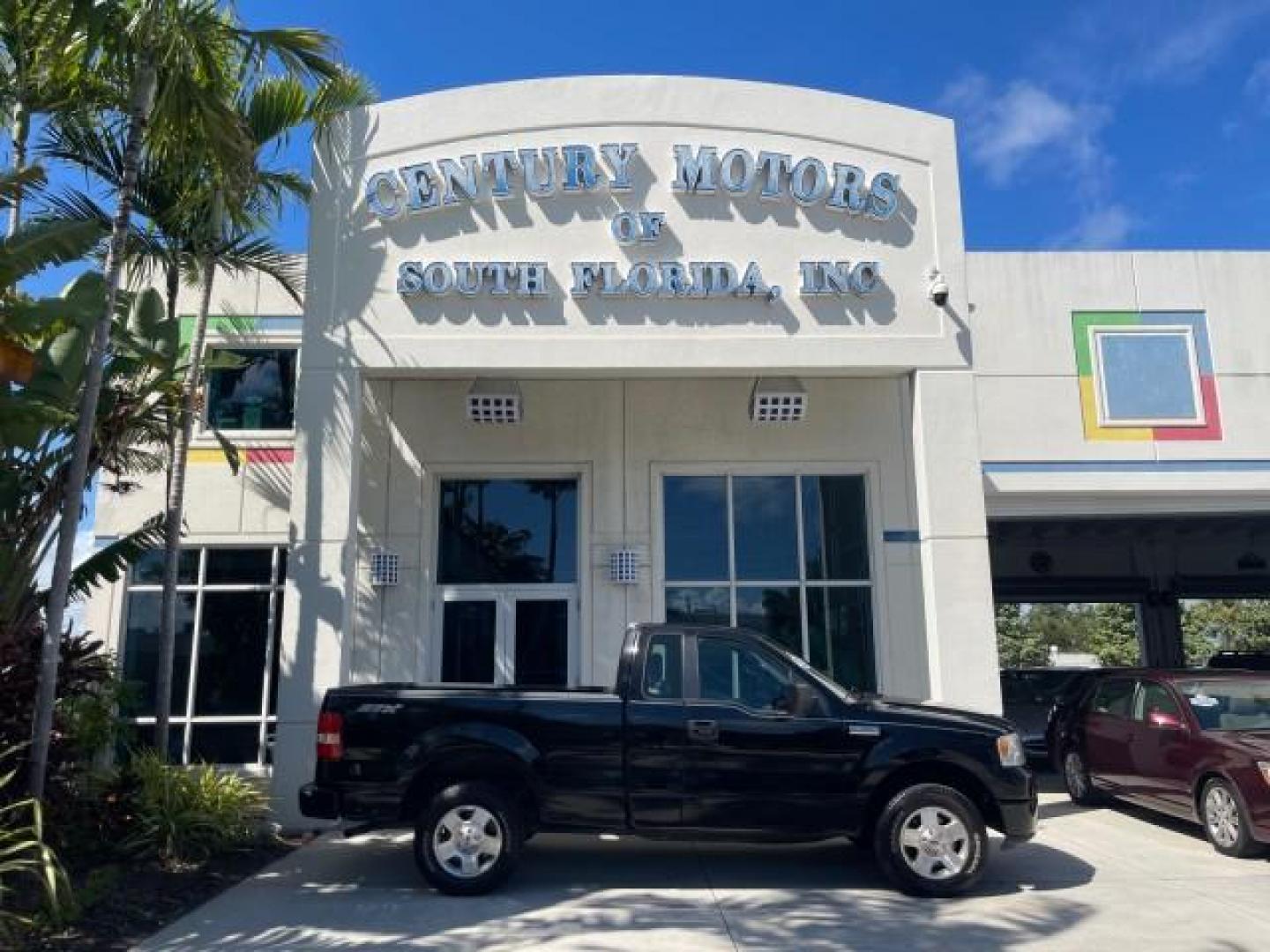 2007 Black /Flint Ford F-150 STX LOW 41,792 1 OWNER (1FTRF12247K) with an 4.2L EFI V6 Engine engine, Automatic transmission, located at 4701 North Dixie Hwy, Pompano Beach, FL, 33064, (954) 422-2889, 26.240938, -80.123474 - OUR WEBPAGE FLORIDACARS1.COM HAS OVER 100 PHOTOS AND FREE CARFAX LINK 2007 FORD F-150 XL LONG BED 8 FT VIN: 1FTRF12247KD38557 1 F T R F 1 2 2 4 7 K D 3 8 5 5 7 PICKUP 4.2L V6 F GASOLINE REAR WHEEL DRIVE Features ABS Brakes Air Conditioning Alloy Wheels AM/FM Stereo Automatic Transmission Auxiliary A - Photo#0