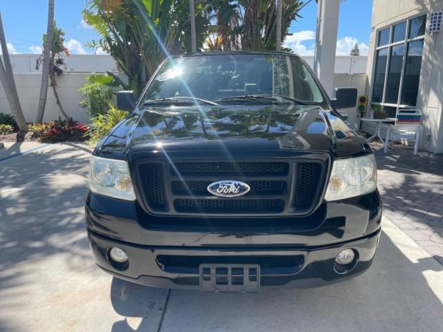 2007 Black /Flint Ford F-150 STX LOW 41,792 1 OWNER (1FTRF12247K) with an 4.2L EFI V6 Engine engine, Automatic transmission, located at 4701 North Dixie Hwy, Pompano Beach, FL, 33064, (954) 422-2889, 26.240938, -80.123474 - OUR WEBPAGE FLORIDACARS1.COM HAS OVER 100 PHOTOS AND FREE CARFAX LINK 2007 FORD F-150 XL LONG BED 8 FT VIN: 1FTRF12247KD38557 1 F T R F 1 2 2 4 7 K D 3 8 5 5 7 PICKUP 4.2L V6 F GASOLINE REAR WHEEL DRIVE Features ABS Brakes Air Conditioning Alloy Wheels AM/FM Stereo Automatic Transmission Auxiliary A - Photo#2