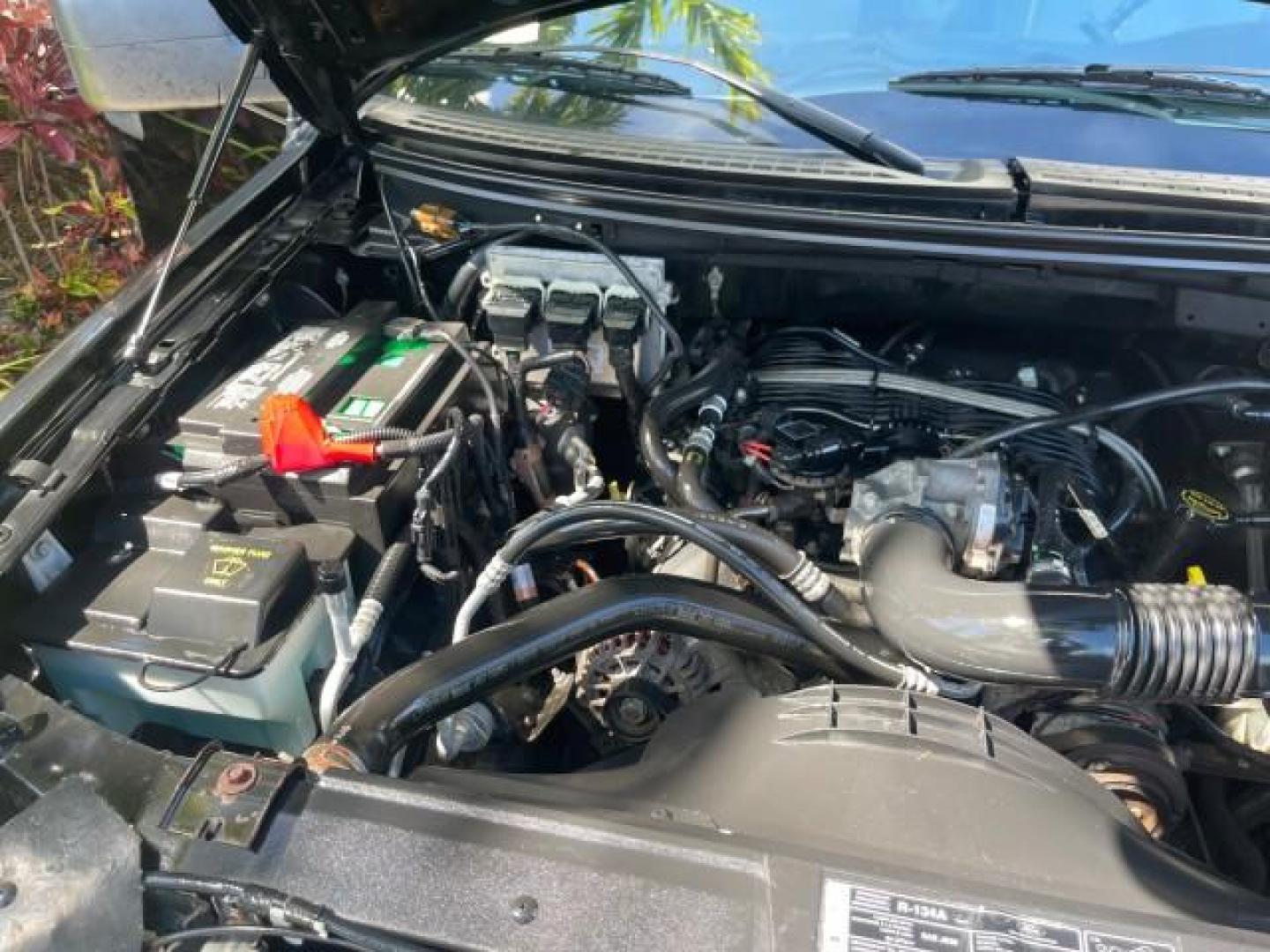 2007 Black /Flint Ford F-150 STX LOW 41,792 1 OWNER (1FTRF12247K) with an 4.2L EFI V6 Engine engine, Automatic transmission, located at 4701 North Dixie Hwy, Pompano Beach, FL, 33064, (954) 422-2889, 26.240938, -80.123474 - OUR WEBPAGE FLORIDACARS1.COM HAS OVER 100 PHOTOS AND FREE CARFAX LINK 2007 FORD F-150 XL LONG BED 8 FT VIN: 1FTRF12247KD38557 1 F T R F 1 2 2 4 7 K D 3 8 5 5 7 PICKUP 4.2L V6 F GASOLINE REAR WHEEL DRIVE Features ABS Brakes Air Conditioning Alloy Wheels AM/FM Stereo Automatic Transmission Auxiliary A - Photo#25