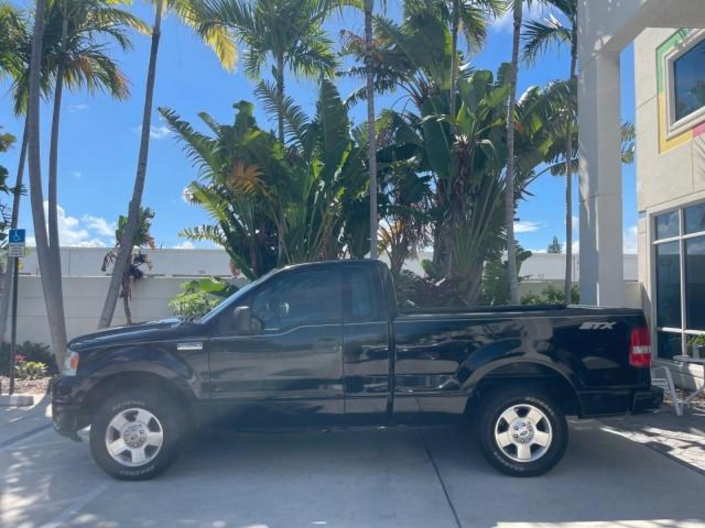 2007 Black /Flint Ford F-150 STX LOW 41,792 1 OWNER (1FTRF12247K) with an 4.2L EFI V6 Engine engine, Automatic transmission, located at 4701 North Dixie Hwy, Pompano Beach, FL, 33064, (954) 422-2889, 26.240938, -80.123474 - OUR WEBPAGE FLORIDACARS1.COM HAS OVER 100 PHOTOS AND FREE CARFAX LINK 2007 FORD F-150 XL LONG BED 8 FT VIN: 1FTRF12247KD38557 1 F T R F 1 2 2 4 7 K D 3 8 5 5 7 PICKUP 4.2L V6 F GASOLINE REAR WHEEL DRIVE Features ABS Brakes Air Conditioning Alloy Wheels AM/FM Stereo Automatic Transmission Auxiliary A - Photo#32