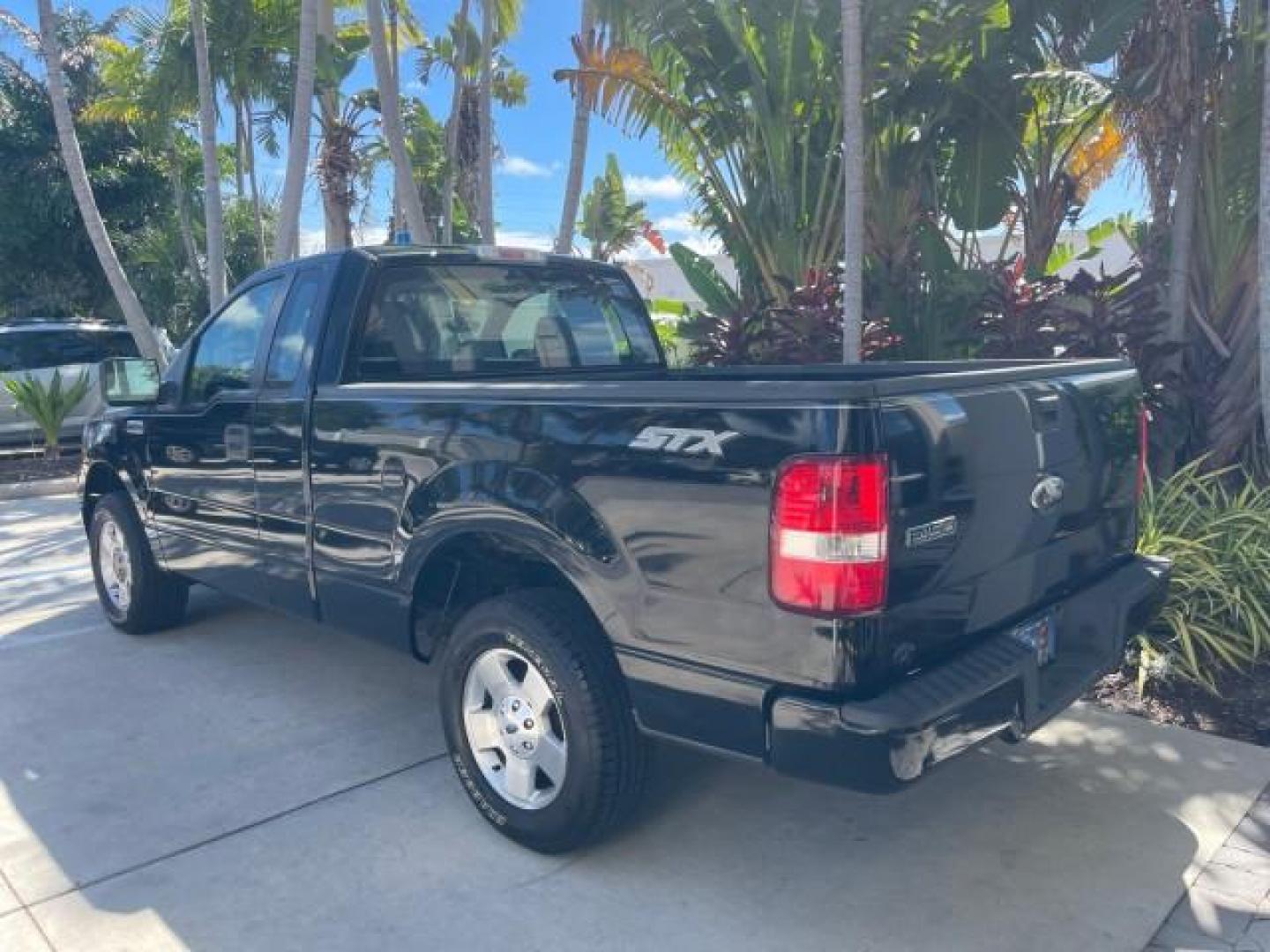 2007 Black /Flint Ford F-150 STX LOW 41,792 1 OWNER (1FTRF12247K) with an 4.2L EFI V6 Engine engine, Automatic transmission, located at 4701 North Dixie Hwy, Pompano Beach, FL, 33064, (954) 422-2889, 26.240938, -80.123474 - OUR WEBPAGE FLORIDACARS1.COM HAS OVER 100 PHOTOS AND FREE CARFAX LINK 2007 FORD F-150 XL LONG BED 8 FT VIN: 1FTRF12247KD38557 1 F T R F 1 2 2 4 7 K D 3 8 5 5 7 PICKUP 4.2L V6 F GASOLINE REAR WHEEL DRIVE Features ABS Brakes Air Conditioning Alloy Wheels AM/FM Stereo Automatic Transmission Auxiliary A - Photo#34