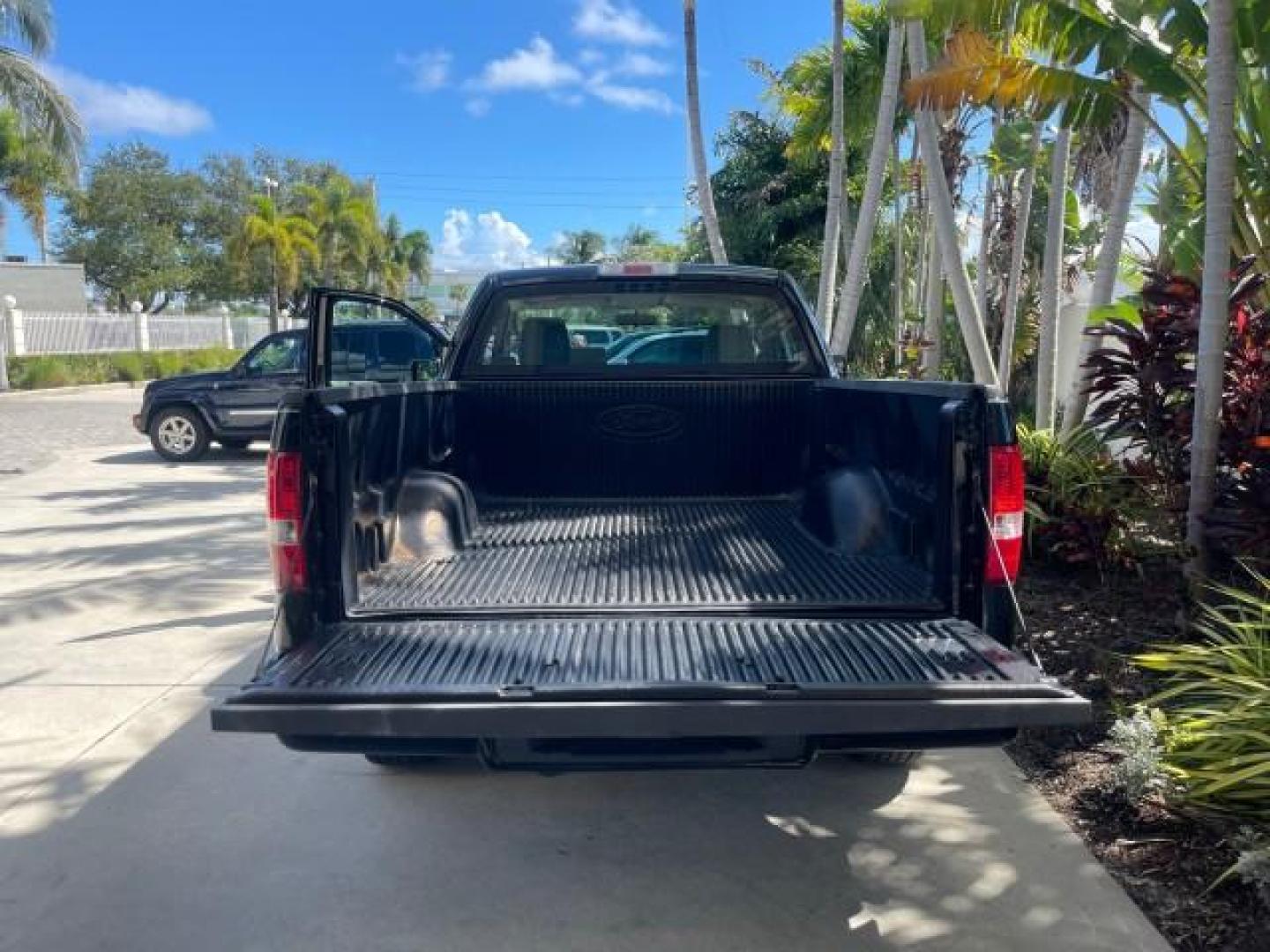 2007 Black /Flint Ford F-150 STX LOW 41,792 1 OWNER (1FTRF12247K) with an 4.2L EFI V6 Engine engine, Automatic transmission, located at 4701 North Dixie Hwy, Pompano Beach, FL, 33064, (954) 422-2889, 26.240938, -80.123474 - OUR WEBPAGE FLORIDACARS1.COM HAS OVER 100 PHOTOS AND FREE CARFAX LINK 2007 FORD F-150 XL LONG BED 8 FT VIN: 1FTRF12247KD38557 1 F T R F 1 2 2 4 7 K D 3 8 5 5 7 PICKUP 4.2L V6 F GASOLINE REAR WHEEL DRIVE Features ABS Brakes Air Conditioning Alloy Wheels AM/FM Stereo Automatic Transmission Auxiliary A - Photo#87