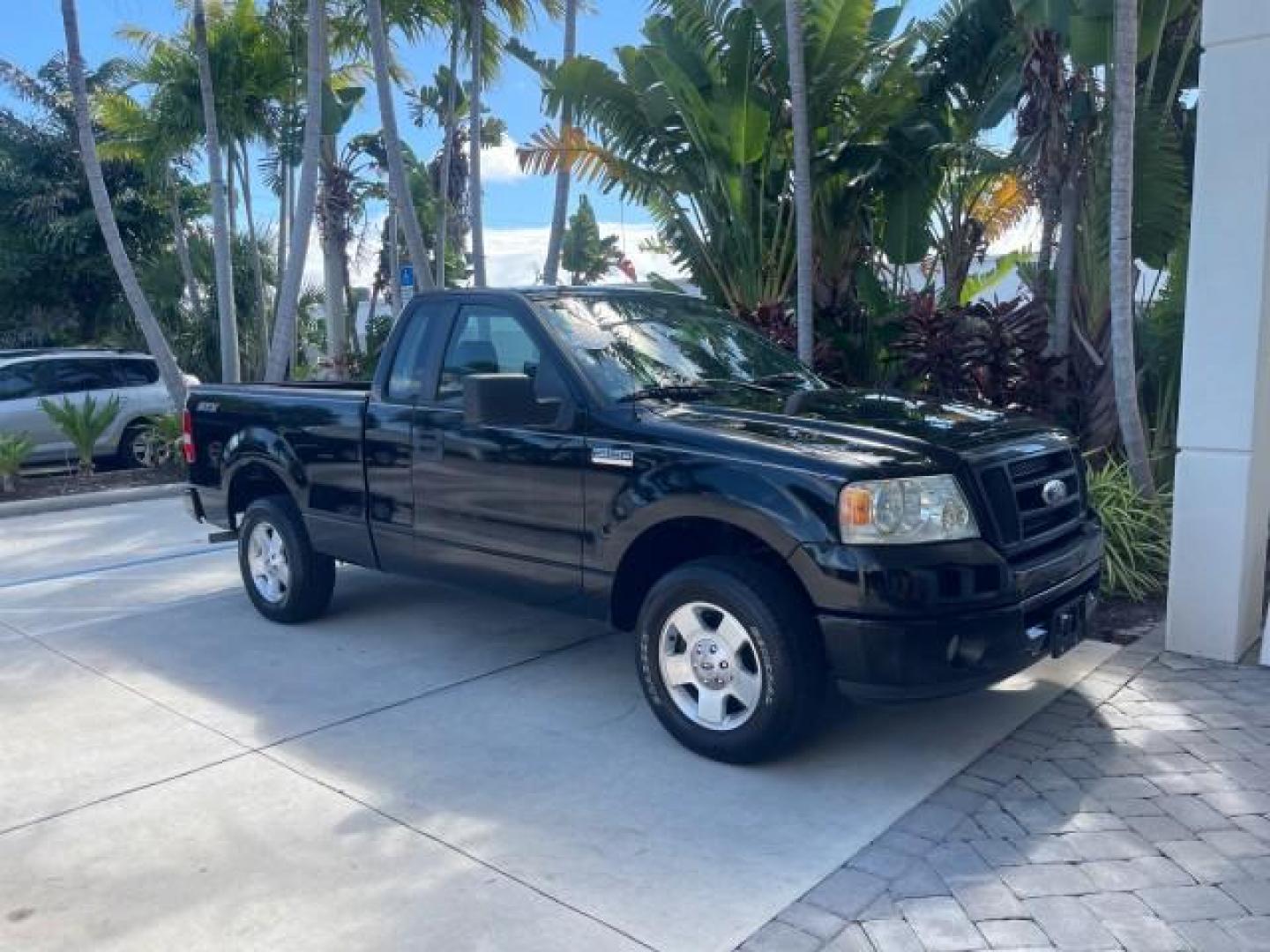 2007 Black /Flint Ford F-150 STX LOW 41,792 1 OWNER (1FTRF12247K) with an 4.2L EFI V6 Engine engine, Automatic transmission, located at 4701 North Dixie Hwy, Pompano Beach, FL, 33064, (954) 422-2889, 26.240938, -80.123474 - OUR WEBPAGE FLORIDACARS1.COM HAS OVER 100 PHOTOS AND FREE CARFAX LINK 2007 FORD F-150 XL LONG BED 8 FT VIN: 1FTRF12247KD38557 1 F T R F 1 2 2 4 7 K D 3 8 5 5 7 PICKUP 4.2L V6 F GASOLINE REAR WHEEL DRIVE Features ABS Brakes Air Conditioning Alloy Wheels AM/FM Stereo Automatic Transmission Auxiliary A - Photo#97