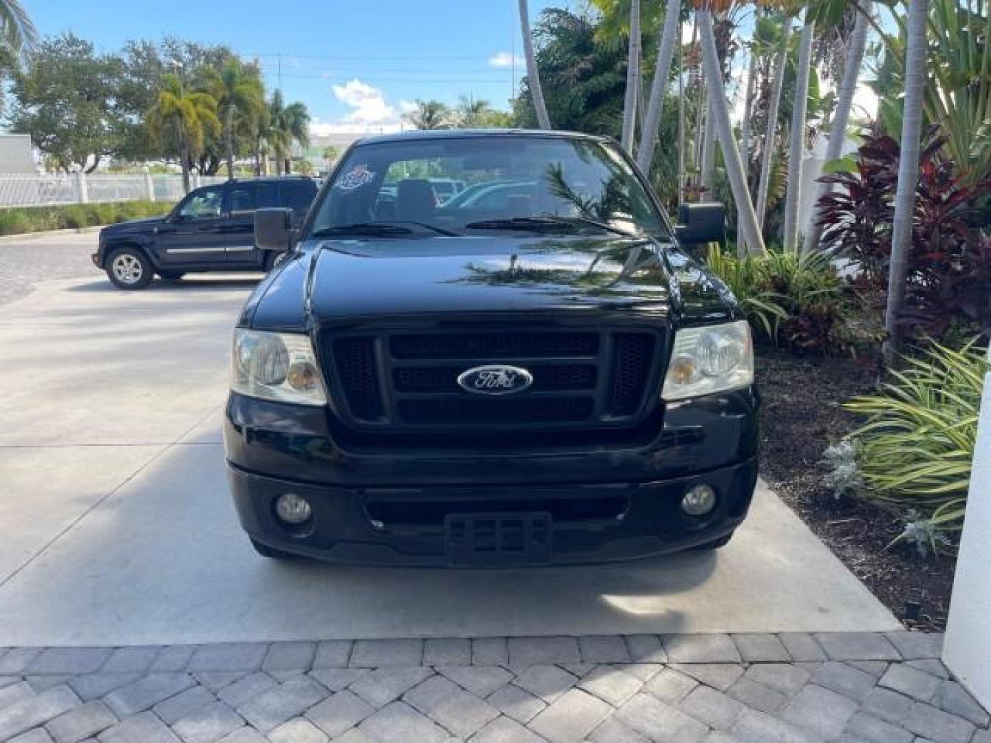2007 Black /Flint Ford F-150 STX LOW 41,792 1 OWNER (1FTRF12247K) with an 4.2L EFI V6 Engine engine, Automatic transmission, located at 4701 North Dixie Hwy, Pompano Beach, FL, 33064, (954) 422-2889, 26.240938, -80.123474 - OUR WEBPAGE FLORIDACARS1.COM HAS OVER 100 PHOTOS AND FREE CARFAX LINK 2007 FORD F-150 XL LONG BED 8 FT VIN: 1FTRF12247KD38557 1 F T R F 1 2 2 4 7 K D 3 8 5 5 7 PICKUP 4.2L V6 F GASOLINE REAR WHEEL DRIVE Features ABS Brakes Air Conditioning Alloy Wheels AM/FM Stereo Automatic Transmission Auxiliary A - Photo#98