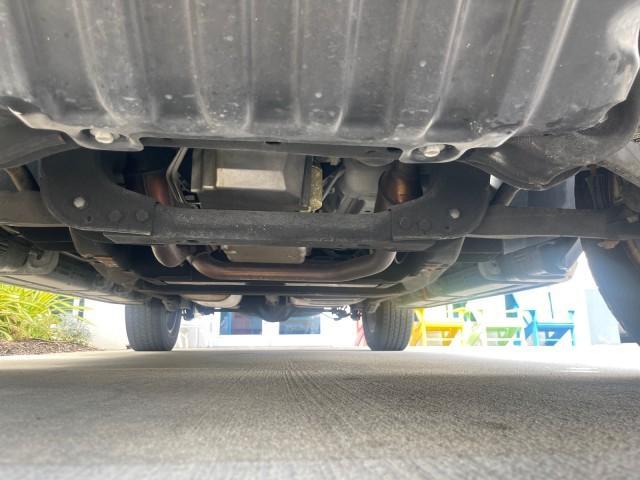 2013 White Diamond Tricoat /Cashmere w/Cocoa Accents Cadillac Escalade LOW MILES 62,322 PEARL WHITE (1GYS3AEF3DR) with an 6.2L Vortec 1000 V8 SFI E85 Engine engine, Automatic transmission, located at 4701 North Dixie Hwy, Pompano Beach, FL, 33064, (954) 422-2889, 26.240938, -80.123474 - OUR WEBPAGE FLORIDACARS1.COM HAS OVER 100 PHOTOS AND FREE CARFAX LINK 2013 CADILLAC ESCALADE WHITE DIAMOND TRICOAT - NEW $$ 63,170 VIN: 1GYS3AEF3DR239301 1 G Y S 3 A E F 3 D R 2 3 9 3 0 1 4 DOOR WAGON/SPORT UTILITY 6.2L V8 F OHV 16V FLEX FUEL REAR WHEEL DRIVE Features A/C Seat(s) ABS Brakes Air Cond - Photo#21