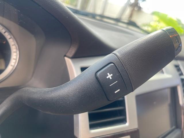 2013 White Diamond Tricoat /Cashmere w/Cocoa Accents Cadillac Escalade LOW MILES 62,322 PEARL WHITE (1GYS3AEF3DR) with an 6.2L Vortec 1000 V8 SFI E85 Engine engine, Automatic transmission, located at 4701 North Dixie Hwy, Pompano Beach, FL, 33064, (954) 422-2889, 26.240938, -80.123474 - OUR WEBPAGE FLORIDACARS1.COM HAS OVER 100 PHOTOS AND FREE CARFAX LINK 2013 CADILLAC ESCALADE WHITE DIAMOND TRICOAT - NEW $$ 63,170 VIN: 1GYS3AEF3DR239301 1 G Y S 3 A E F 3 D R 2 3 9 3 0 1 4 DOOR WAGON/SPORT UTILITY 6.2L V8 F OHV 16V FLEX FUEL REAR WHEEL DRIVE Features A/C Seat(s) ABS Brakes Air Cond - Photo#55