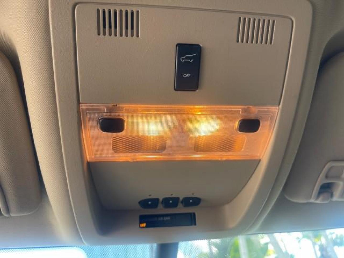 2013 White Diamond Tricoat /Cashmere w/Cocoa Accents Cadillac Escalade LOW MILES 62,315 PEARL WHITE (1GYS3AEF3DR) with an 6.2L Vortec 1000 V8 SFI E85 Engine engine, Automatic transmission, located at 4701 North Dixie Hwy, Pompano Beach, FL, 33064, (954) 422-2889, 26.240938, -80.123474 - OUR WEBPAGE FLORIDACARS1.COM HAS OVER 100 PHOTOS AND FREE CARFAX LINK 2013 CADILLAC ESCALADE WHITE DIAMOND TRICOAT - NEW $$ 63,170 VIN: 1GYS3AEF3DR239301 1 G Y S 3 A E F 3 D R 2 3 9 3 0 1 4 DOOR WAGON/SPORT UTILITY 6.2L V8 F OHV 16V FLEX FUEL REAR WHEEL DRIVE Features A/C Seat(s) ABS Brakes Air Cond - Photo#71