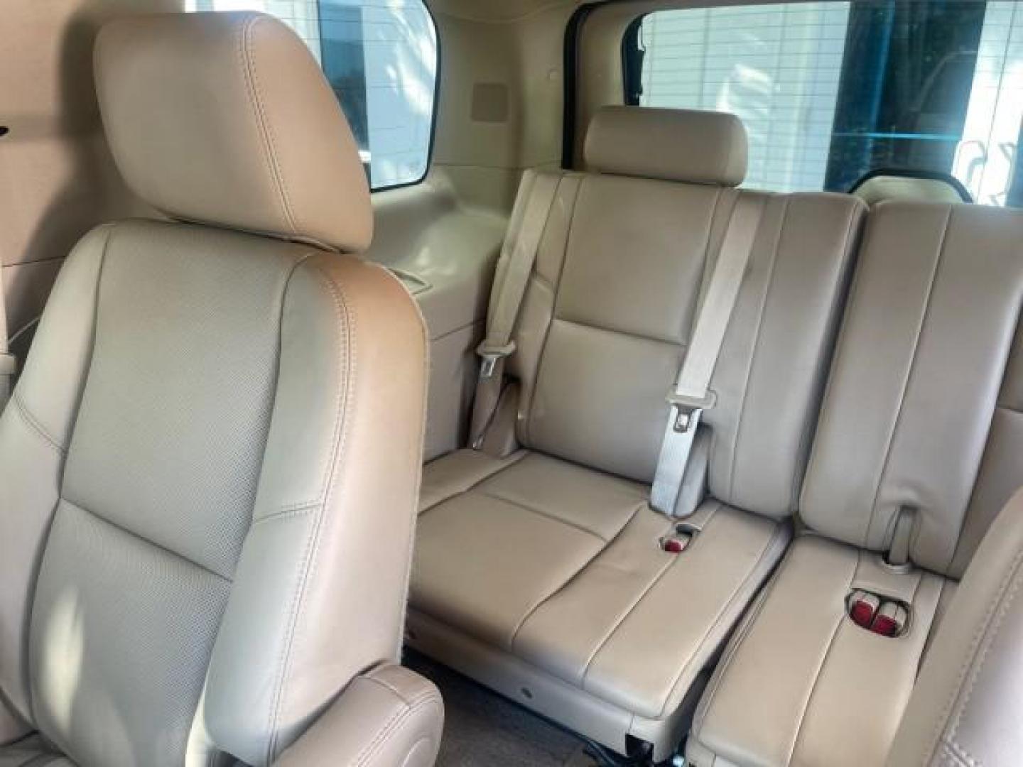 2013 White Diamond Tricoat /Cashmere w/Cocoa Accents Cadillac Escalade LOW MILES 62,315 PEARL WHITE (1GYS3AEF3DR) with an 6.2L Vortec 1000 V8 SFI E85 Engine engine, Automatic transmission, located at 4701 North Dixie Hwy, Pompano Beach, FL, 33064, (954) 422-2889, 26.240938, -80.123474 - OUR WEBPAGE FLORIDACARS1.COM HAS OVER 100 PHOTOS AND FREE CARFAX LINK 2013 CADILLAC ESCALADE WHITE DIAMOND TRICOAT - NEW $$ 63,170 VIN: 1GYS3AEF3DR239301 1 G Y S 3 A E F 3 D R 2 3 9 3 0 1 4 DOOR WAGON/SPORT UTILITY 6.2L V8 F OHV 16V FLEX FUEL REAR WHEEL DRIVE Features A/C Seat(s) ABS Brakes Air Cond - Photo#84