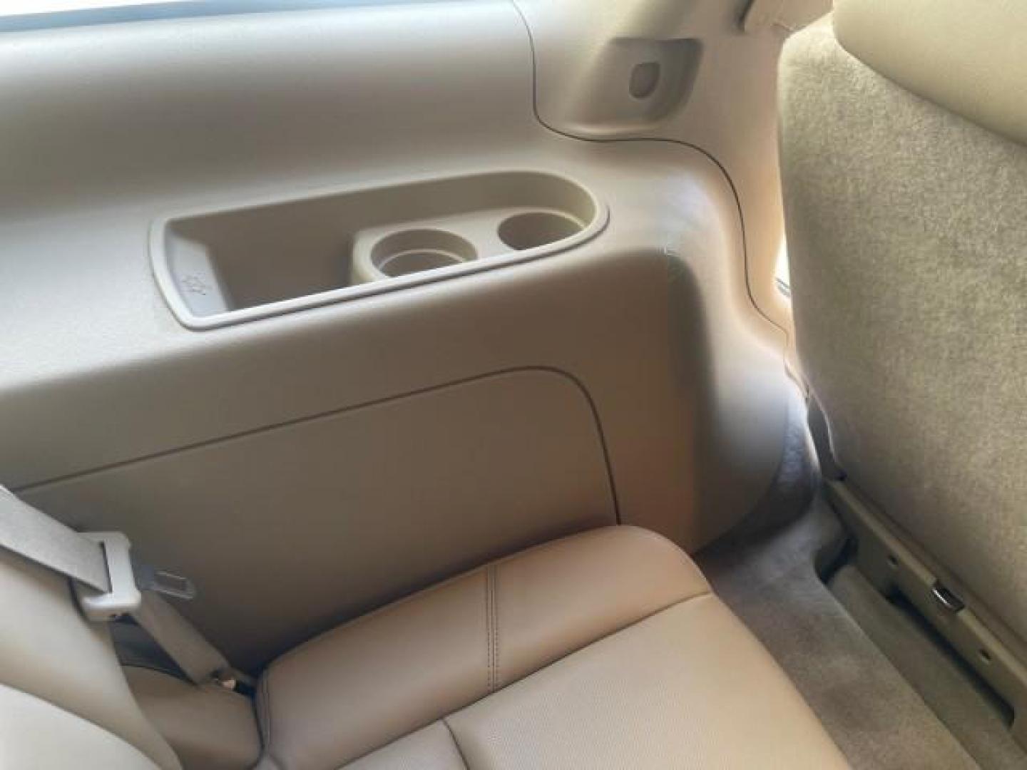 2013 White Diamond Tricoat /Cashmere w/Cocoa Accents Cadillac Escalade LOW MILES 62,315 PEARL WHITE (1GYS3AEF3DR) with an 6.2L Vortec 1000 V8 SFI E85 Engine engine, Automatic transmission, located at 4701 North Dixie Hwy, Pompano Beach, FL, 33064, (954) 422-2889, 26.240938, -80.123474 - OUR WEBPAGE FLORIDACARS1.COM HAS OVER 100 PHOTOS AND FREE CARFAX LINK 2013 CADILLAC ESCALADE WHITE DIAMOND TRICOAT - NEW $$ 63,170 VIN: 1GYS3AEF3DR239301 1 G Y S 3 A E F 3 D R 2 3 9 3 0 1 4 DOOR WAGON/SPORT UTILITY 6.2L V8 F OHV 16V FLEX FUEL REAR WHEEL DRIVE Features A/C Seat(s) ABS Brakes Air Cond - Photo#88