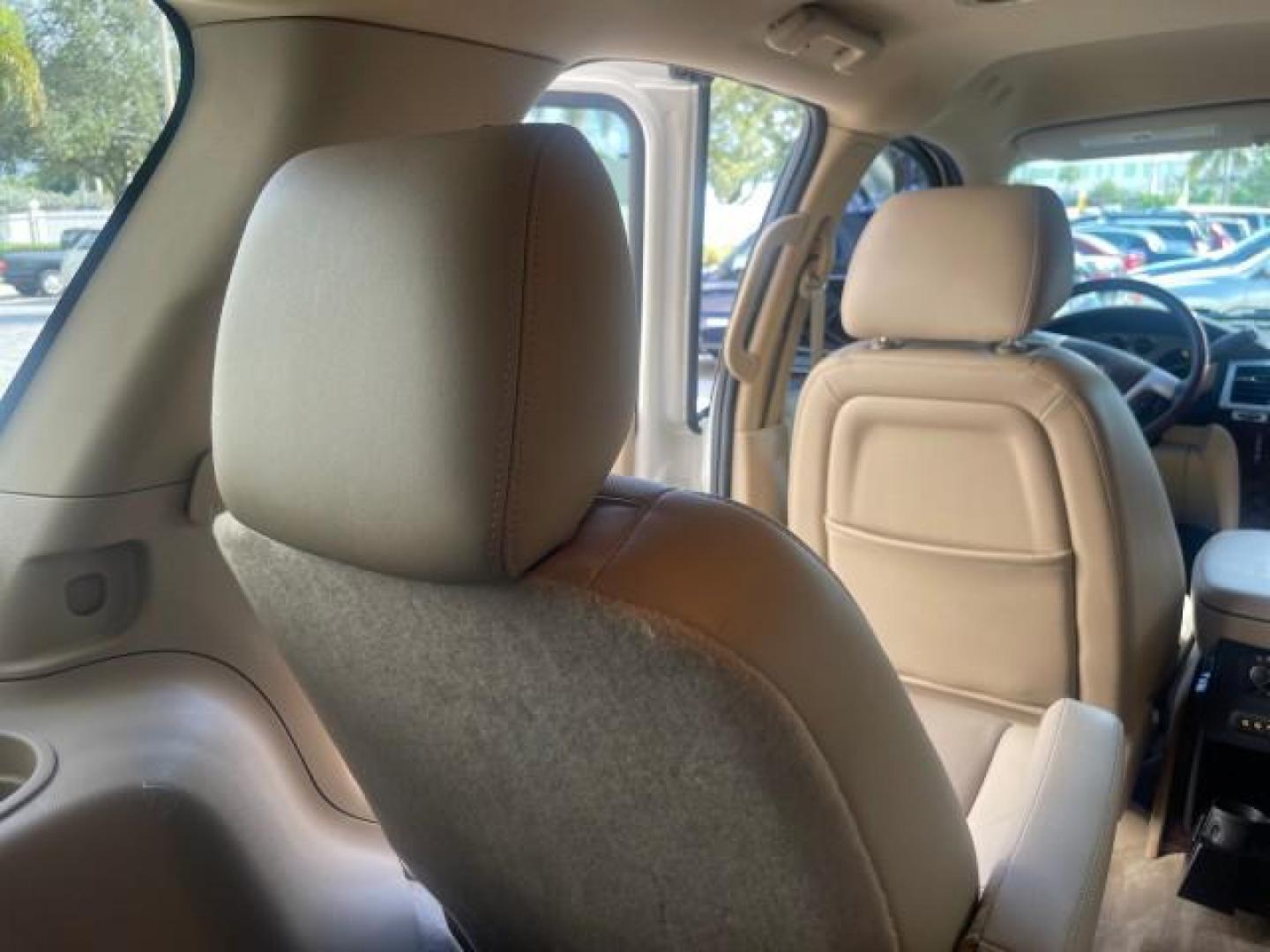 2013 White Diamond Tricoat /Cashmere w/Cocoa Accents Cadillac Escalade LOW MILES 62,315 PEARL WHITE (1GYS3AEF3DR) with an 6.2L Vortec 1000 V8 SFI E85 Engine engine, Automatic transmission, located at 4701 North Dixie Hwy, Pompano Beach, FL, 33064, (954) 422-2889, 26.240938, -80.123474 - OUR WEBPAGE FLORIDACARS1.COM HAS OVER 100 PHOTOS AND FREE CARFAX LINK 2013 CADILLAC ESCALADE WHITE DIAMOND TRICOAT - NEW $$ 63,170 VIN: 1GYS3AEF3DR239301 1 G Y S 3 A E F 3 D R 2 3 9 3 0 1 4 DOOR WAGON/SPORT UTILITY 6.2L V8 F OHV 16V FLEX FUEL REAR WHEEL DRIVE Features A/C Seat(s) ABS Brakes Air Cond - Photo#91