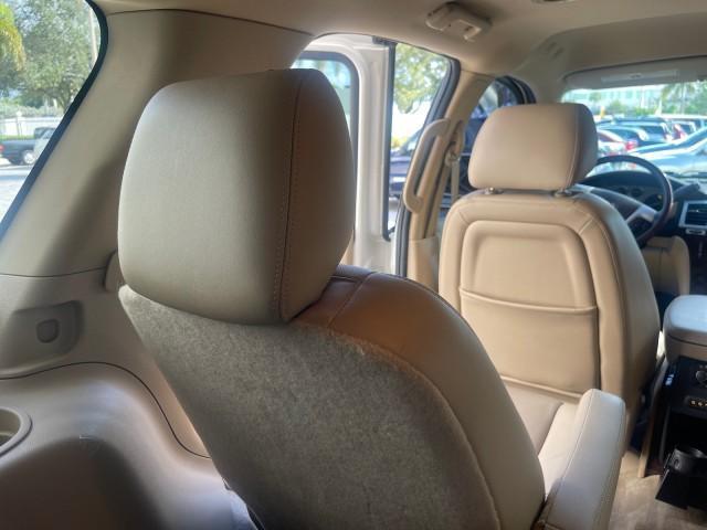 2013 White Diamond Tricoat /Cashmere w/Cocoa Accents Cadillac Escalade LOW MILES 62,322 PEARL WHITE (1GYS3AEF3DR) with an 6.2L Vortec 1000 V8 SFI E85 Engine engine, Automatic transmission, located at 4701 North Dixie Hwy, Pompano Beach, FL, 33064, (954) 422-2889, 26.240938, -80.123474 - OUR WEBPAGE FLORIDACARS1.COM HAS OVER 100 PHOTOS AND FREE CARFAX LINK 2013 CADILLAC ESCALADE WHITE DIAMOND TRICOAT - NEW $$ 63,170 VIN: 1GYS3AEF3DR239301 1 G Y S 3 A E F 3 D R 2 3 9 3 0 1 4 DOOR WAGON/SPORT UTILITY 6.2L V8 F OHV 16V FLEX FUEL REAR WHEEL DRIVE Features A/C Seat(s) ABS Brakes Air Cond - Photo#91