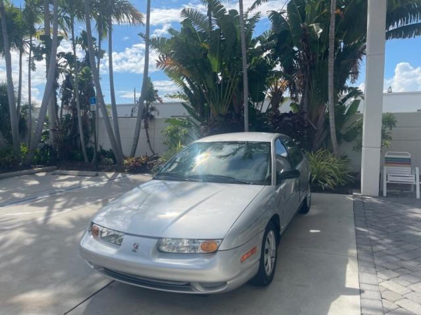 2002 Light Silver /Grey Saturn SL2 LOW MILES 51,437 1 OWNER FLORIDA (1G8ZK54782Z) with an 1.9L DOHC SPFI 16-Valve L4 Aluminum Engine engine, Automatic transmission, located at 4701 North Dixie Hwy, Pompano Beach, FL, 33064, (954) 422-2889, 26.240938, -80.123474 - OUR WEBPAGE FLORIDACARS1.COM HAS OVER 100 PHOTOS AND FREE CARFAX LINK 2002 SATURN S-SERIES SL2 VIN: 1G8ZK54782Z312050 1 G 8 Z K 5 4 7 8 2 Z 3 1 2 0 5 0 SEDAN 4 DR 1.9L I4 F DOHC 16V GASOLINE FRONT WHEEL DRIVE Features Air Conditioning AM/FM Stereo Automatic Transmission Cloth Seats Rear Defroster Pr - Photo#3