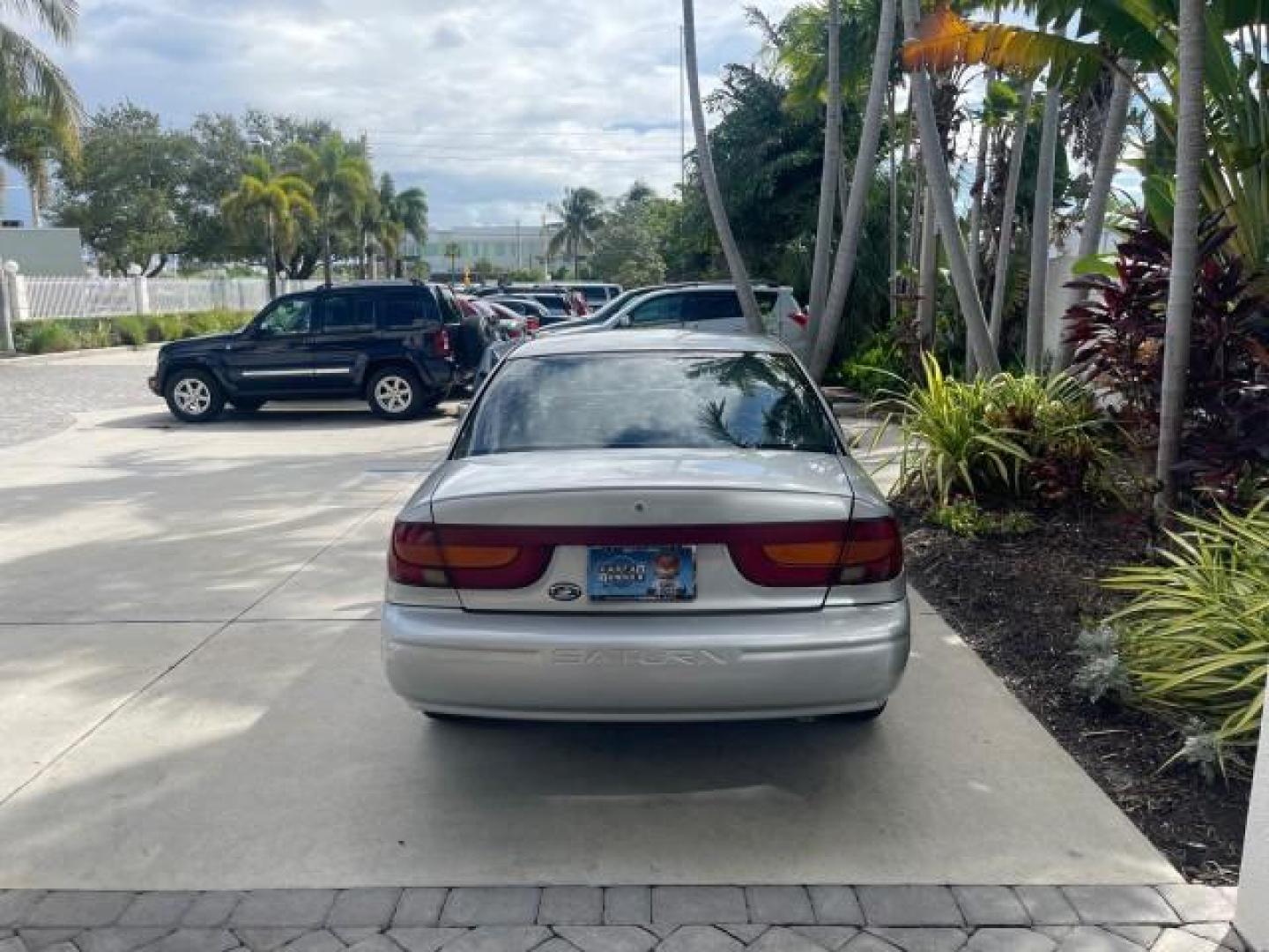 2002 Light Silver /Grey Saturn SL2 LOW MILES 51,437 1 OWNER FLORIDA (1G8ZK54782Z) with an 1.9L DOHC SPFI 16-Valve L4 Aluminum Engine engine, Automatic transmission, located at 4701 North Dixie Hwy, Pompano Beach, FL, 33064, (954) 422-2889, 26.240938, -80.123474 - OUR WEBPAGE FLORIDACARS1.COM HAS OVER 100 PHOTOS AND FREE CARFAX LINK 2002 SATURN S-SERIES SL2 VIN: 1G8ZK54782Z312050 1 G 8 Z K 5 4 7 8 2 Z 3 1 2 0 5 0 SEDAN 4 DR 1.9L I4 F DOHC 16V GASOLINE FRONT WHEEL DRIVE Features Air Conditioning AM/FM Stereo Automatic Transmission Cloth Seats Rear Defroster Pr - Photo#6