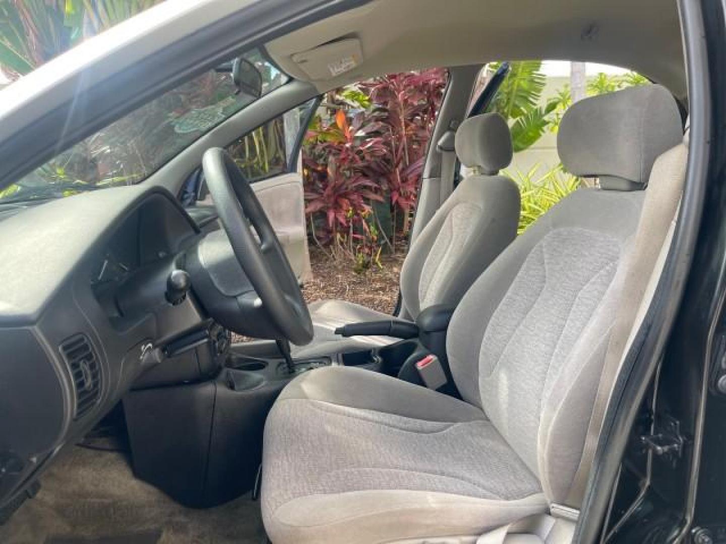 2002 Light Silver /Grey Saturn SL2 LOW MILES 51,437 1 OWNER FLORIDA (1G8ZK54782Z) with an 1.9L DOHC SPFI 16-Valve L4 Aluminum Engine engine, Automatic transmission, located at 4701 North Dixie Hwy, Pompano Beach, FL, 33064, (954) 422-2889, 26.240938, -80.123474 - OUR WEBPAGE FLORIDACARS1.COM HAS OVER 100 PHOTOS AND FREE CARFAX LINK 2002 SATURN S-SERIES SL2 VIN: 1G8ZK54782Z312050 1 G 8 Z K 5 4 7 8 2 Z 3 1 2 0 5 0 SEDAN 4 DR 1.9L I4 F DOHC 16V GASOLINE FRONT WHEEL DRIVE Features Air Conditioning AM/FM Stereo Automatic Transmission Cloth Seats Rear Defroster Pr - Photo#10