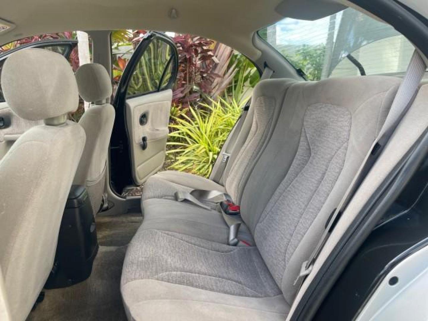 2002 Light Silver /Grey Saturn SL2 LOW MILES 51,437 1 OWNER FLORIDA (1G8ZK54782Z) with an 1.9L DOHC SPFI 16-Valve L4 Aluminum Engine engine, Automatic transmission, located at 4701 North Dixie Hwy, Pompano Beach, FL, 33064, (954) 422-2889, 26.240938, -80.123474 - OUR WEBPAGE FLORIDACARS1.COM HAS OVER 100 PHOTOS AND FREE CARFAX LINK 2002 SATURN S-SERIES SL2 VIN: 1G8ZK54782Z312050 1 G 8 Z K 5 4 7 8 2 Z 3 1 2 0 5 0 SEDAN 4 DR 1.9L I4 F DOHC 16V GASOLINE FRONT WHEEL DRIVE Features Air Conditioning AM/FM Stereo Automatic Transmission Cloth Seats Rear Defroster Pr - Photo#14