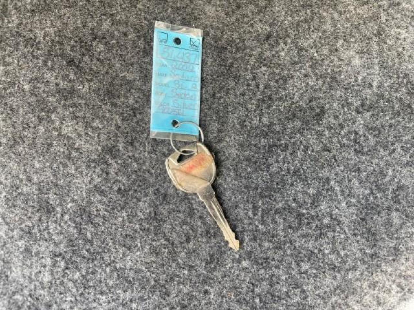 2002 Light Silver /Grey Saturn SL2 LOW MILES 51,437 1 OWNER FLORIDA (1G8ZK54782Z) with an 1.9L DOHC SPFI 16-Valve L4 Aluminum Engine engine, Automatic transmission, located at 4701 North Dixie Hwy, Pompano Beach, FL, 33064, (954) 422-2889, 26.240938, -80.123474 - OUR WEBPAGE FLORIDACARS1.COM HAS OVER 100 PHOTOS AND FREE CARFAX LINK 2002 SATURN S-SERIES SL2 VIN: 1G8ZK54782Z312050 1 G 8 Z K 5 4 7 8 2 Z 3 1 2 0 5 0 SEDAN 4 DR 1.9L I4 F DOHC 16V GASOLINE FRONT WHEEL DRIVE Features Air Conditioning AM/FM Stereo Automatic Transmission Cloth Seats Rear Defroster Pr - Photo#23