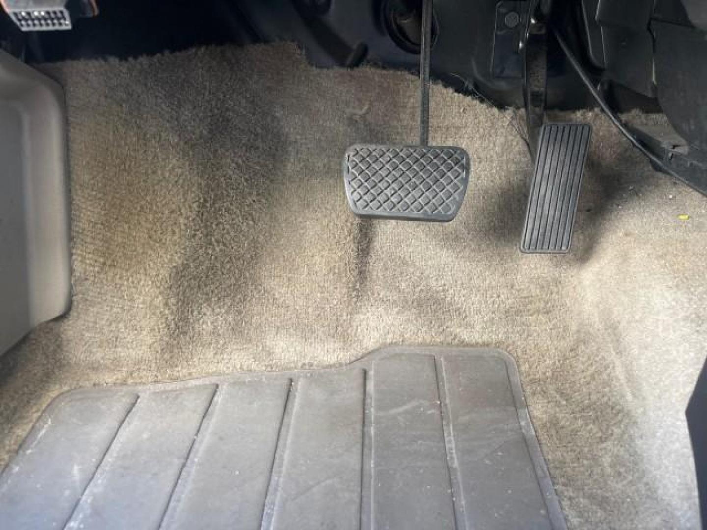 2002 Light Silver /Grey Saturn SL2 LOW MILES 51,437 1 OWNER FLORIDA (1G8ZK54782Z) with an 1.9L DOHC SPFI 16-Valve L4 Aluminum Engine engine, Automatic transmission, located at 4701 North Dixie Hwy, Pompano Beach, FL, 33064, (954) 422-2889, 26.240938, -80.123474 - OUR WEBPAGE FLORIDACARS1.COM HAS OVER 100 PHOTOS AND FREE CARFAX LINK 2002 SATURN S-SERIES SL2 VIN: 1G8ZK54782Z312050 1 G 8 Z K 5 4 7 8 2 Z 3 1 2 0 5 0 SEDAN 4 DR 1.9L I4 F DOHC 16V GASOLINE FRONT WHEEL DRIVE Features Air Conditioning AM/FM Stereo Automatic Transmission Cloth Seats Rear Defroster Pr - Photo#53