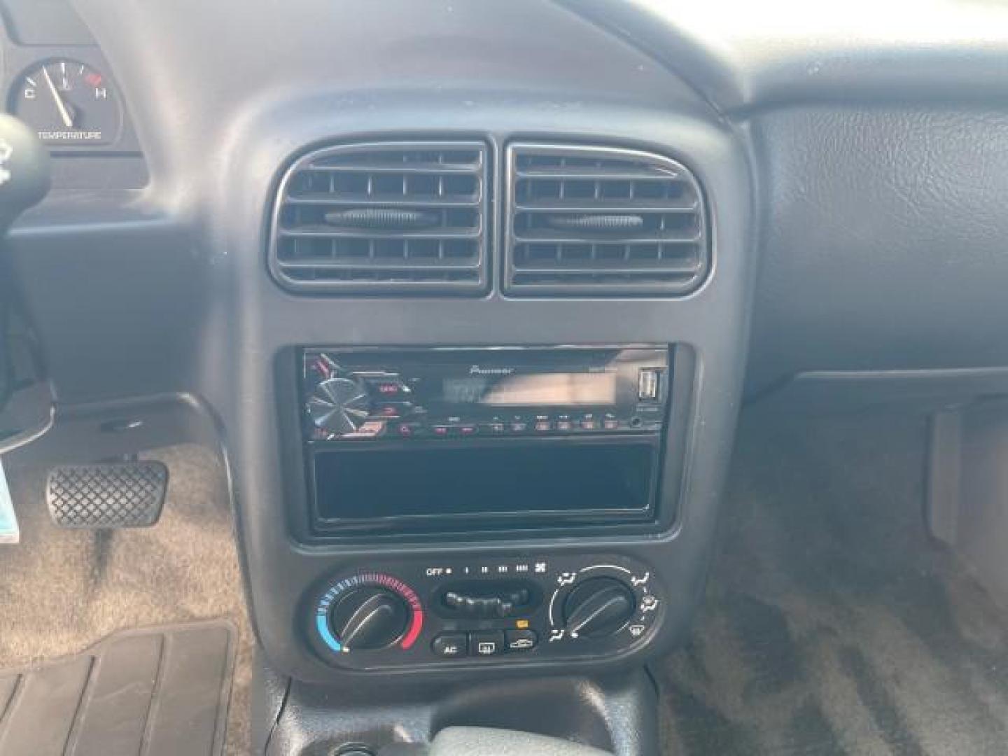 2002 Light Silver /Grey Saturn SL2 LOW MILES 51,437 1 OWNER FLORIDA (1G8ZK54782Z) with an 1.9L DOHC SPFI 16-Valve L4 Aluminum Engine engine, Automatic transmission, located at 4701 North Dixie Hwy, Pompano Beach, FL, 33064, (954) 422-2889, 26.240938, -80.123474 - OUR WEBPAGE FLORIDACARS1.COM HAS OVER 100 PHOTOS AND FREE CARFAX LINK 2002 SATURN S-SERIES SL2 VIN: 1G8ZK54782Z312050 1 G 8 Z K 5 4 7 8 2 Z 3 1 2 0 5 0 SEDAN 4 DR 1.9L I4 F DOHC 16V GASOLINE FRONT WHEEL DRIVE Features Air Conditioning AM/FM Stereo Automatic Transmission Cloth Seats Rear Defroster Pr - Photo#55