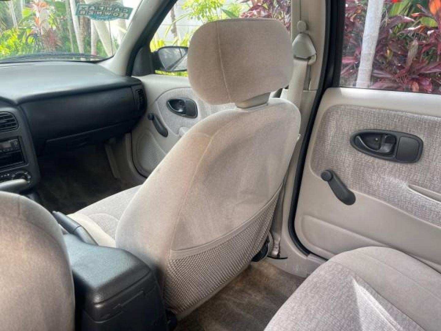2002 Light Silver /Grey Saturn SL2 LOW MILES 51,437 1 OWNER FLORIDA (1G8ZK54782Z) with an 1.9L DOHC SPFI 16-Valve L4 Aluminum Engine engine, Automatic transmission, located at 4701 North Dixie Hwy, Pompano Beach, FL, 33064, (954) 422-2889, 26.240938, -80.123474 - OUR WEBPAGE FLORIDACARS1.COM HAS OVER 100 PHOTOS AND FREE CARFAX LINK 2002 SATURN S-SERIES SL2 VIN: 1G8ZK54782Z312050 1 G 8 Z K 5 4 7 8 2 Z 3 1 2 0 5 0 SEDAN 4 DR 1.9L I4 F DOHC 16V GASOLINE FRONT WHEEL DRIVE Features Air Conditioning AM/FM Stereo Automatic Transmission Cloth Seats Rear Defroster Pr - Photo#78