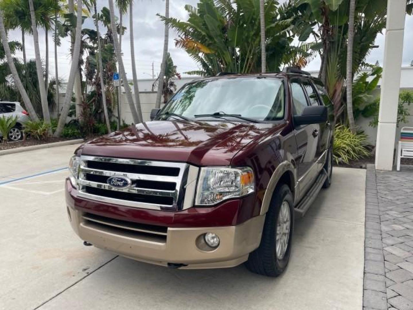 2012 Autumn Red Metallic /Camel Ford Expedition XLT LOW MILES 73,308 4WD (1FMJU1J54CE) with an 5.4L SOHC 24-Valve V8 FFV Engine engine, Automatic transmission, located at 4701 North Dixie Hwy, Pompano Beach, FL, 33064, (954) 422-2889, 26.240938, -80.123474 - OUR WEBPAGE FLORIDACARS1.COM HAS OVER 100 PHOTOS AND FREE CARFAX LINK 2012 FORD EXPEDITION XLT VIN: 1FMJU1J54CEF49311 1 F M J U 1 J 5 4 C E F 4 9 3 1 1 4 DOOR WAGON/SPORT UTILITY 5.4L V8 F SOHC 24V FLEX FUEL REAR WHEEL DRIVE W/ 4X4 Features 4WD/AWD ABS Brakes Air Conditioning Alloy Wheels AM/FM Ster - Photo#3