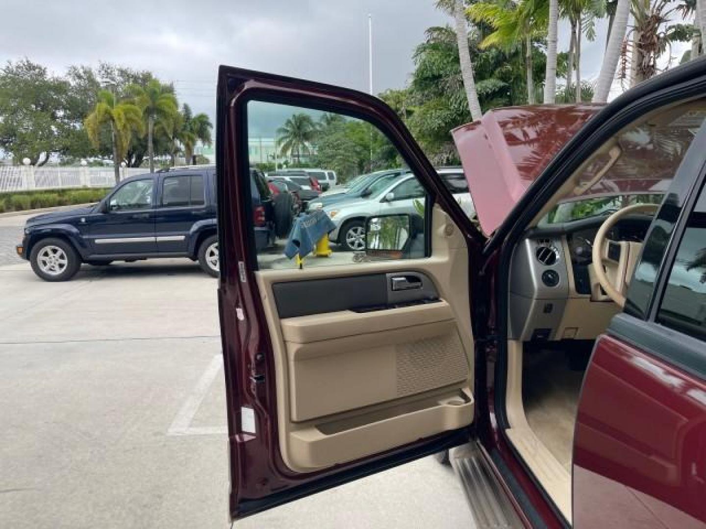 2012 Autumn Red Metallic /Camel Ford Expedition XLT LOW MILES 73,308 4WD (1FMJU1J54CE) with an 5.4L SOHC 24-Valve V8 FFV Engine engine, Automatic transmission, located at 4701 North Dixie Hwy, Pompano Beach, FL, 33064, (954) 422-2889, 26.240938, -80.123474 - OUR WEBPAGE FLORIDACARS1.COM HAS OVER 100 PHOTOS AND FREE CARFAX LINK 2012 FORD EXPEDITION XLT VIN: 1FMJU1J54CEF49311 1 F M J U 1 J 5 4 C E F 4 9 3 1 1 4 DOOR WAGON/SPORT UTILITY 5.4L V8 F SOHC 24V FLEX FUEL REAR WHEEL DRIVE W/ 4X4 Features 4WD/AWD ABS Brakes Air Conditioning Alloy Wheels AM/FM Ster - Photo#9