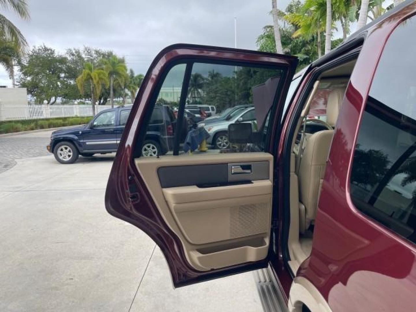 2012 Autumn Red Metallic /Camel Ford Expedition XLT LOW MILES 73,308 4WD (1FMJU1J54CE) with an 5.4L SOHC 24-Valve V8 FFV Engine engine, Automatic transmission, located at 4701 North Dixie Hwy, Pompano Beach, FL, 33064, (954) 422-2889, 26.240938, -80.123474 - OUR WEBPAGE FLORIDACARS1.COM HAS OVER 100 PHOTOS AND FREE CARFAX LINK 2012 FORD EXPEDITION XLT VIN: 1FMJU1J54CEF49311 1 F M J U 1 J 5 4 C E F 4 9 3 1 1 4 DOOR WAGON/SPORT UTILITY 5.4L V8 F SOHC 24V FLEX FUEL REAR WHEEL DRIVE W/ 4X4 Features 4WD/AWD ABS Brakes Air Conditioning Alloy Wheels AM/FM Ster - Photo#13