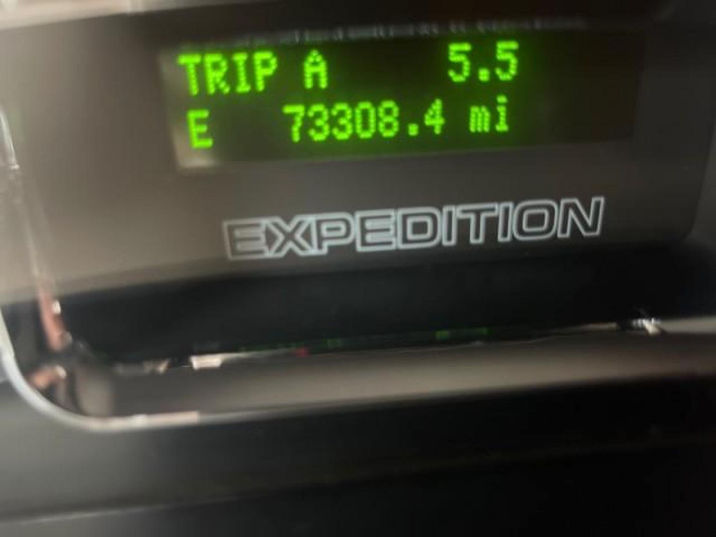 2012 Autumn Red Metallic /Camel Ford Expedition XLT LOW MILES 73,308 4WD (1FMJU1J54CE) with an 5.4L SOHC 24-Valve V8 FFV Engine engine, Automatic transmission, located at 4701 North Dixie Hwy, Pompano Beach, FL, 33064, (954) 422-2889, 26.240938, -80.123474 - OUR WEBPAGE FLORIDACARS1.COM HAS OVER 100 PHOTOS AND FREE CARFAX LINK 2012 FORD EXPEDITION XLT VIN: 1FMJU1J54CEF49311 1 F M J U 1 J 5 4 C E F 4 9 3 1 1 4 DOOR WAGON/SPORT UTILITY 5.4L V8 F SOHC 24V FLEX FUEL REAR WHEEL DRIVE W/ 4X4 Features 4WD/AWD ABS Brakes Air Conditioning Alloy Wheels AM/FM Ster - Photo#18