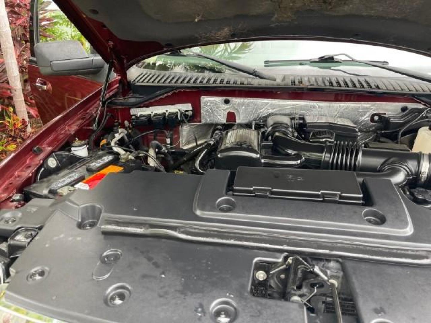 2012 Autumn Red Metallic /Camel Ford Expedition XLT LOW MILES 73,308 4WD (1FMJU1J54CE) with an 5.4L SOHC 24-Valve V8 FFV Engine engine, Automatic transmission, located at 4701 North Dixie Hwy, Pompano Beach, FL, 33064, (954) 422-2889, 26.240938, -80.123474 - OUR WEBPAGE FLORIDACARS1.COM HAS OVER 100 PHOTOS AND FREE CARFAX LINK 2012 FORD EXPEDITION XLT VIN: 1FMJU1J54CEF49311 1 F M J U 1 J 5 4 C E F 4 9 3 1 1 4 DOOR WAGON/SPORT UTILITY 5.4L V8 F SOHC 24V FLEX FUEL REAR WHEEL DRIVE W/ 4X4 Features 4WD/AWD ABS Brakes Air Conditioning Alloy Wheels AM/FM Ster - Photo#25