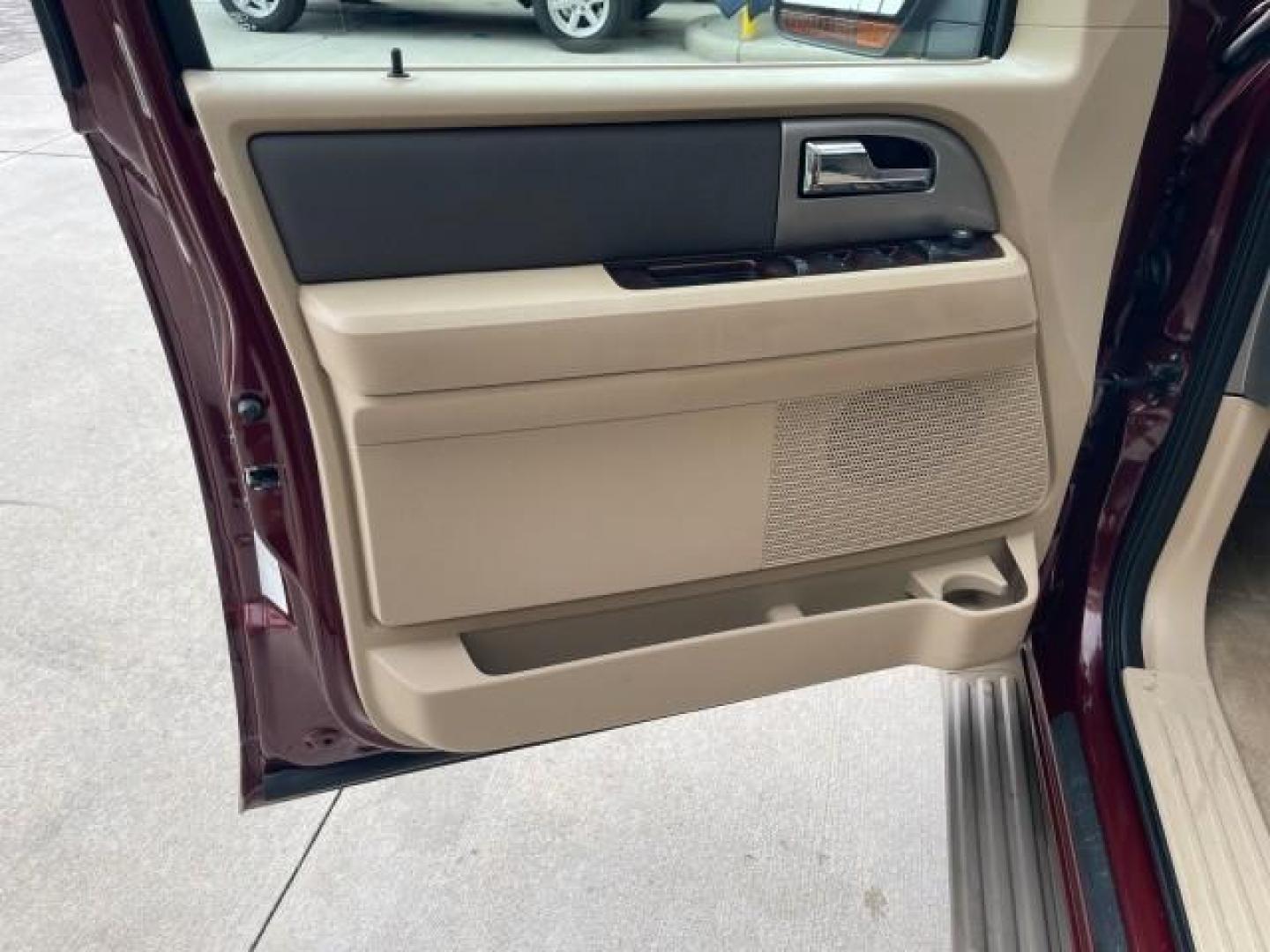 2012 Autumn Red Metallic /Camel Ford Expedition XLT LOW MILES 73,308 4WD (1FMJU1J54CE) with an 5.4L SOHC 24-Valve V8 FFV Engine engine, Automatic transmission, located at 4701 North Dixie Hwy, Pompano Beach, FL, 33064, (954) 422-2889, 26.240938, -80.123474 - OUR WEBPAGE FLORIDACARS1.COM HAS OVER 100 PHOTOS AND FREE CARFAX LINK 2012 FORD EXPEDITION XLT VIN: 1FMJU1J54CEF49311 1 F M J U 1 J 5 4 C E F 4 9 3 1 1 4 DOOR WAGON/SPORT UTILITY 5.4L V8 F SOHC 24V FLEX FUEL REAR WHEEL DRIVE W/ 4X4 Features 4WD/AWD ABS Brakes Air Conditioning Alloy Wheels AM/FM Ster - Photo#43