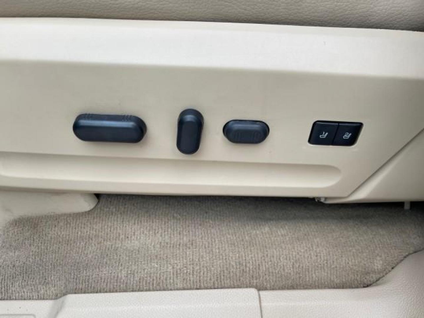 2012 Autumn Red Metallic /Camel Ford Expedition XLT LOW MILES 73,308 4WD (1FMJU1J54CE) with an 5.4L SOHC 24-Valve V8 FFV Engine engine, Automatic transmission, located at 4701 North Dixie Hwy, Pompano Beach, FL, 33064, (954) 422-2889, 26.240938, -80.123474 - OUR WEBPAGE FLORIDACARS1.COM HAS OVER 100 PHOTOS AND FREE CARFAX LINK 2012 FORD EXPEDITION XLT VIN: 1FMJU1J54CEF49311 1 F M J U 1 J 5 4 C E F 4 9 3 1 1 4 DOOR WAGON/SPORT UTILITY 5.4L V8 F SOHC 24V FLEX FUEL REAR WHEEL DRIVE W/ 4X4 Features 4WD/AWD ABS Brakes Air Conditioning Alloy Wheels AM/FM Ster - Photo#44