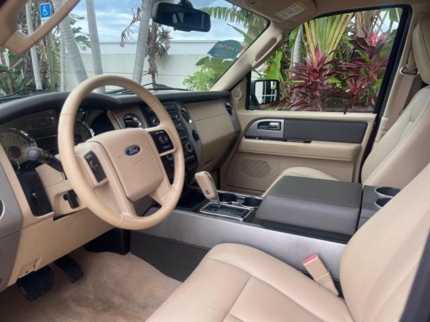 2012 Autumn Red Metallic /Camel Ford Expedition XLT LOW MILES 73,308 4WD (1FMJU1J54CE) with an 5.4L SOHC 24-Valve V8 FFV Engine engine, Automatic transmission, located at 4701 North Dixie Hwy, Pompano Beach, FL, 33064, (954) 422-2889, 26.240938, -80.123474 - OUR WEBPAGE FLORIDACARS1.COM HAS OVER 100 PHOTOS AND FREE CARFAX LINK 2012 FORD EXPEDITION XLT VIN: 1FMJU1J54CEF49311 1 F M J U 1 J 5 4 C E F 4 9 3 1 1 4 DOOR WAGON/SPORT UTILITY 5.4L V8 F SOHC 24V FLEX FUEL REAR WHEEL DRIVE W/ 4X4 Features 4WD/AWD ABS Brakes Air Conditioning Alloy Wheels AM/FM Ster - Photo#48