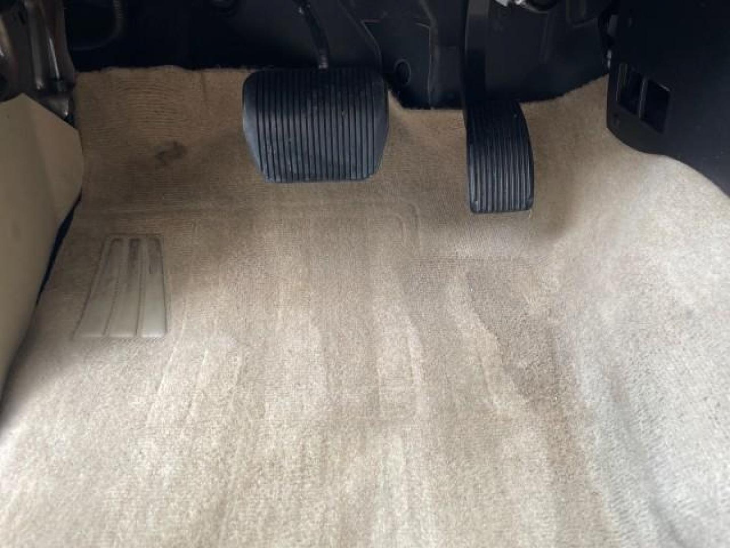 2012 Autumn Red Metallic /Camel Ford Expedition XLT LOW MILES 73,308 4WD (1FMJU1J54CE) with an 5.4L SOHC 24-Valve V8 FFV Engine engine, Automatic transmission, located at 4701 North Dixie Hwy, Pompano Beach, FL, 33064, (954) 422-2889, 26.240938, -80.123474 - OUR WEBPAGE FLORIDACARS1.COM HAS OVER 100 PHOTOS AND FREE CARFAX LINK 2012 FORD EXPEDITION XLT VIN: 1FMJU1J54CEF49311 1 F M J U 1 J 5 4 C E F 4 9 3 1 1 4 DOOR WAGON/SPORT UTILITY 5.4L V8 F SOHC 24V FLEX FUEL REAR WHEEL DRIVE W/ 4X4 Features 4WD/AWD ABS Brakes Air Conditioning Alloy Wheels AM/FM Ster - Photo#54