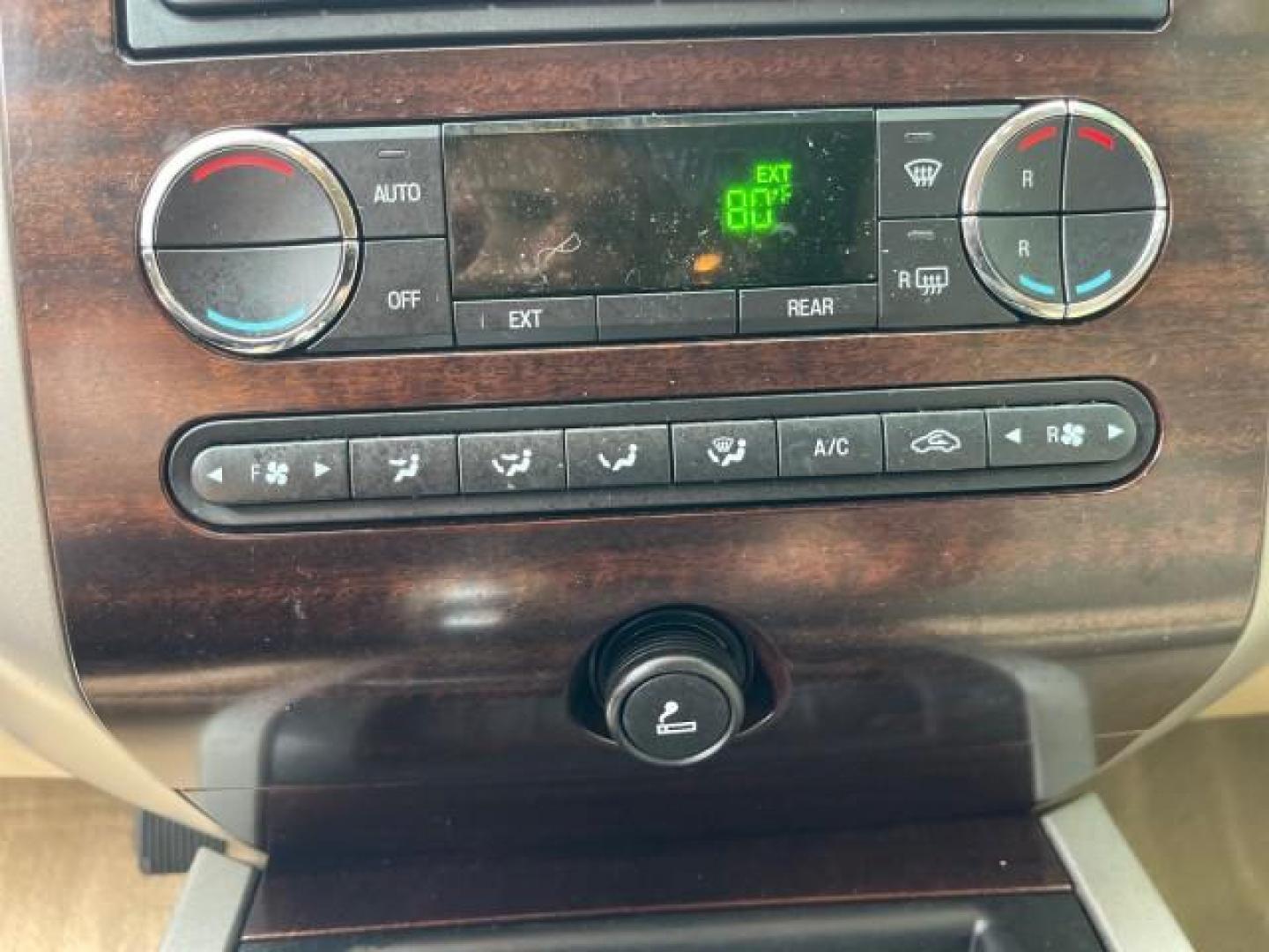 2012 Autumn Red Metallic /Camel Ford Expedition XLT LOW MILES 73,308 4WD (1FMJU1J54CE) with an 5.4L SOHC 24-Valve V8 FFV Engine engine, Automatic transmission, located at 4701 North Dixie Hwy, Pompano Beach, FL, 33064, (954) 422-2889, 26.240938, -80.123474 - OUR WEBPAGE FLORIDACARS1.COM HAS OVER 100 PHOTOS AND FREE CARFAX LINK 2012 FORD EXPEDITION XLT VIN: 1FMJU1J54CEF49311 1 F M J U 1 J 5 4 C E F 4 9 3 1 1 4 DOOR WAGON/SPORT UTILITY 5.4L V8 F SOHC 24V FLEX FUEL REAR WHEEL DRIVE W/ 4X4 Features 4WD/AWD ABS Brakes Air Conditioning Alloy Wheels AM/FM Ster - Photo#58