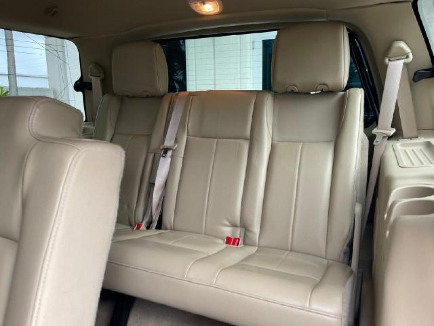 2012 Autumn Red Metallic /Camel Ford Expedition XLT LOW MILES 73,308 4WD (1FMJU1J54CE) with an 5.4L SOHC 24-Valve V8 FFV Engine engine, Automatic transmission, located at 4701 North Dixie Hwy, Pompano Beach, FL, 33064, (954) 422-2889, 26.240938, -80.123474 - OUR WEBPAGE FLORIDACARS1.COM HAS OVER 100 PHOTOS AND FREE CARFAX LINK 2012 FORD EXPEDITION XLT VIN: 1FMJU1J54CEF49311 1 F M J U 1 J 5 4 C E F 4 9 3 1 1 4 DOOR WAGON/SPORT UTILITY 5.4L V8 F SOHC 24V FLEX FUEL REAR WHEEL DRIVE W/ 4X4 Features 4WD/AWD ABS Brakes Air Conditioning Alloy Wheels AM/FM Ster - Photo#88