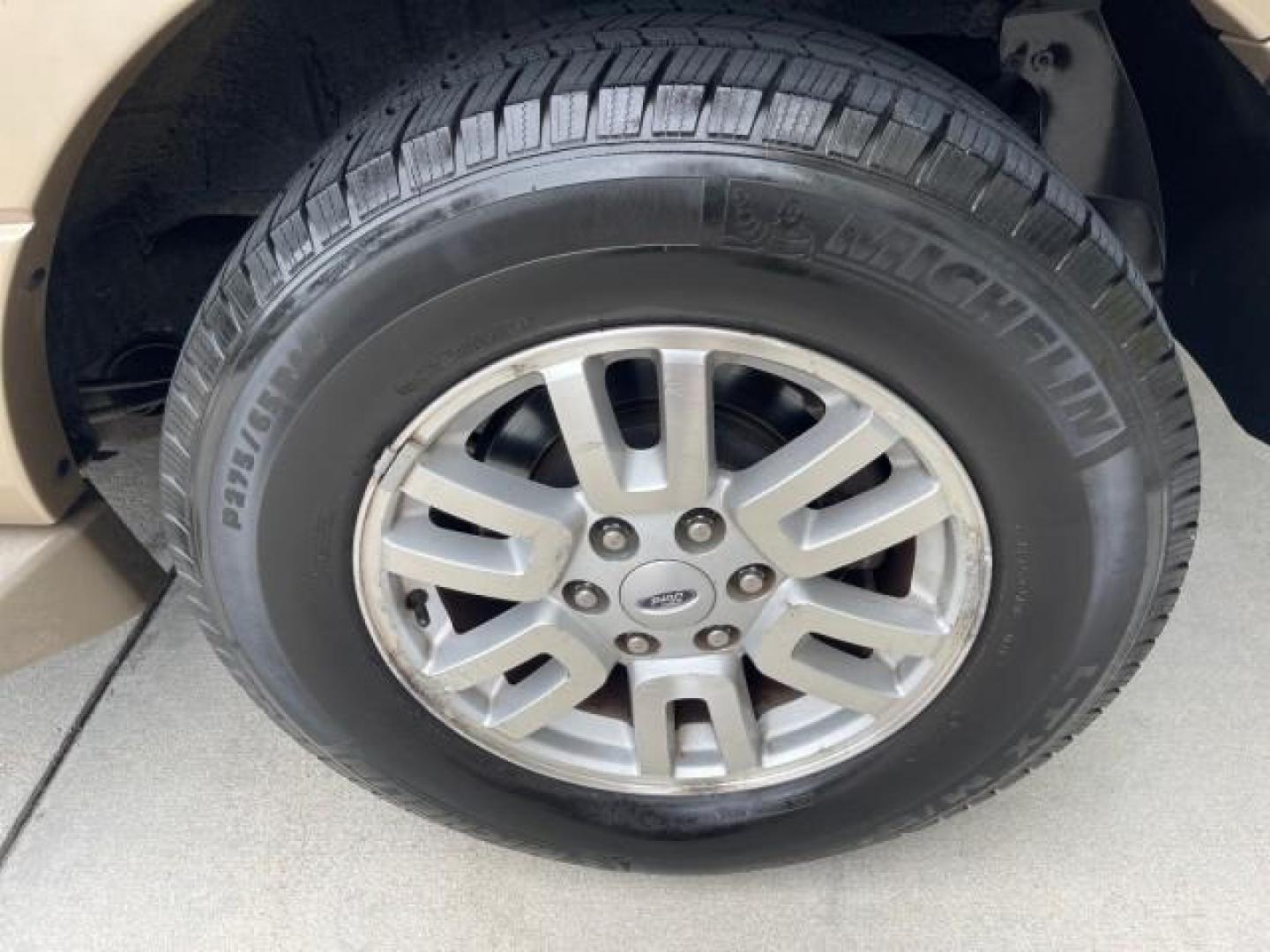 2012 Autumn Red Metallic /Camel Ford Expedition XLT LOW MILES 73,308 4WD (1FMJU1J54CE) with an 5.4L SOHC 24-Valve V8 FFV Engine engine, Automatic transmission, located at 4701 North Dixie Hwy, Pompano Beach, FL, 33064, (954) 422-2889, 26.240938, -80.123474 - OUR WEBPAGE FLORIDACARS1.COM HAS OVER 100 PHOTOS AND FREE CARFAX LINK 2012 FORD EXPEDITION XLT VIN: 1FMJU1J54CEF49311 1 F M J U 1 J 5 4 C E F 4 9 3 1 1 4 DOOR WAGON/SPORT UTILITY 5.4L V8 F SOHC 24V FLEX FUEL REAR WHEEL DRIVE W/ 4X4 Features 4WD/AWD ABS Brakes Air Conditioning Alloy Wheels AM/FM Ster - Photo#91