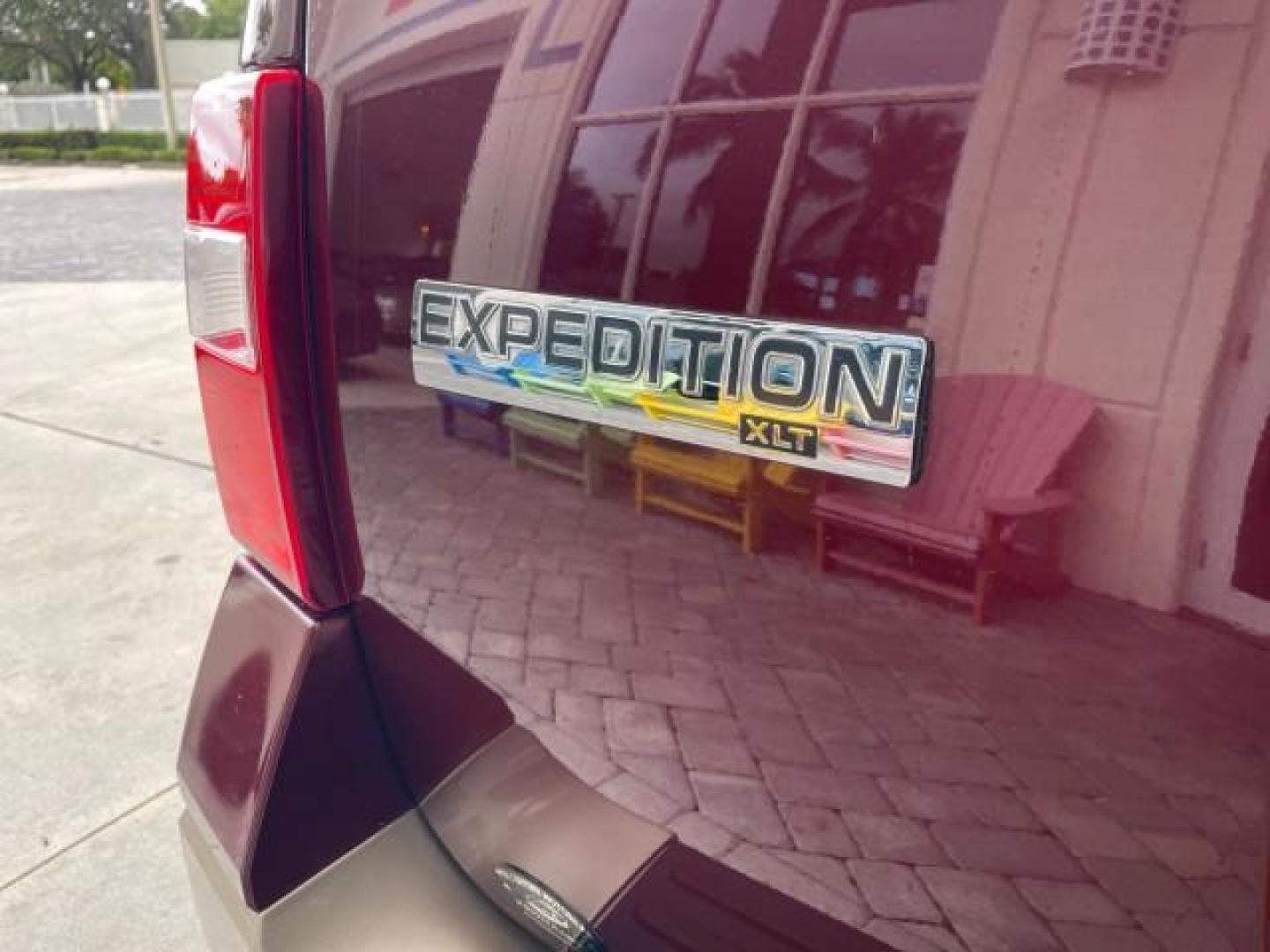 2012 Autumn Red Metallic /Camel Ford Expedition XLT LOW MILES 73,308 4WD (1FMJU1J54CE) with an 5.4L SOHC 24-Valve V8 FFV Engine engine, Automatic transmission, located at 4701 North Dixie Hwy, Pompano Beach, FL, 33064, (954) 422-2889, 26.240938, -80.123474 - OUR WEBPAGE FLORIDACARS1.COM HAS OVER 100 PHOTOS AND FREE CARFAX LINK 2012 FORD EXPEDITION XLT VIN: 1FMJU1J54CEF49311 1 F M J U 1 J 5 4 C E F 4 9 3 1 1 4 DOOR WAGON/SPORT UTILITY 5.4L V8 F SOHC 24V FLEX FUEL REAR WHEEL DRIVE W/ 4X4 Features 4WD/AWD ABS Brakes Air Conditioning Alloy Wheels AM/FM Ster - Photo#96