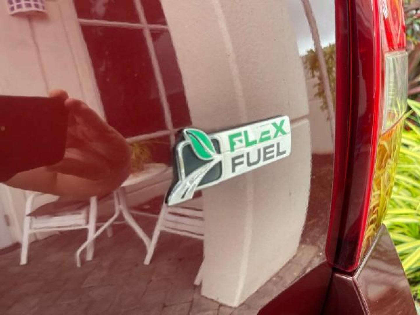 2012 Autumn Red Metallic /Camel Ford Expedition XLT LOW MILES 73,308 4WD (1FMJU1J54CE) with an 5.4L SOHC 24-Valve V8 FFV Engine engine, Automatic transmission, located at 4701 North Dixie Hwy, Pompano Beach, FL, 33064, (954) 422-2889, 26.240938, -80.123474 - OUR WEBPAGE FLORIDACARS1.COM HAS OVER 100 PHOTOS AND FREE CARFAX LINK 2012 FORD EXPEDITION XLT VIN: 1FMJU1J54CEF49311 1 F M J U 1 J 5 4 C E F 4 9 3 1 1 4 DOOR WAGON/SPORT UTILITY 5.4L V8 F SOHC 24V FLEX FUEL REAR WHEEL DRIVE W/ 4X4 Features 4WD/AWD ABS Brakes Air Conditioning Alloy Wheels AM/FM Ster - Photo#97