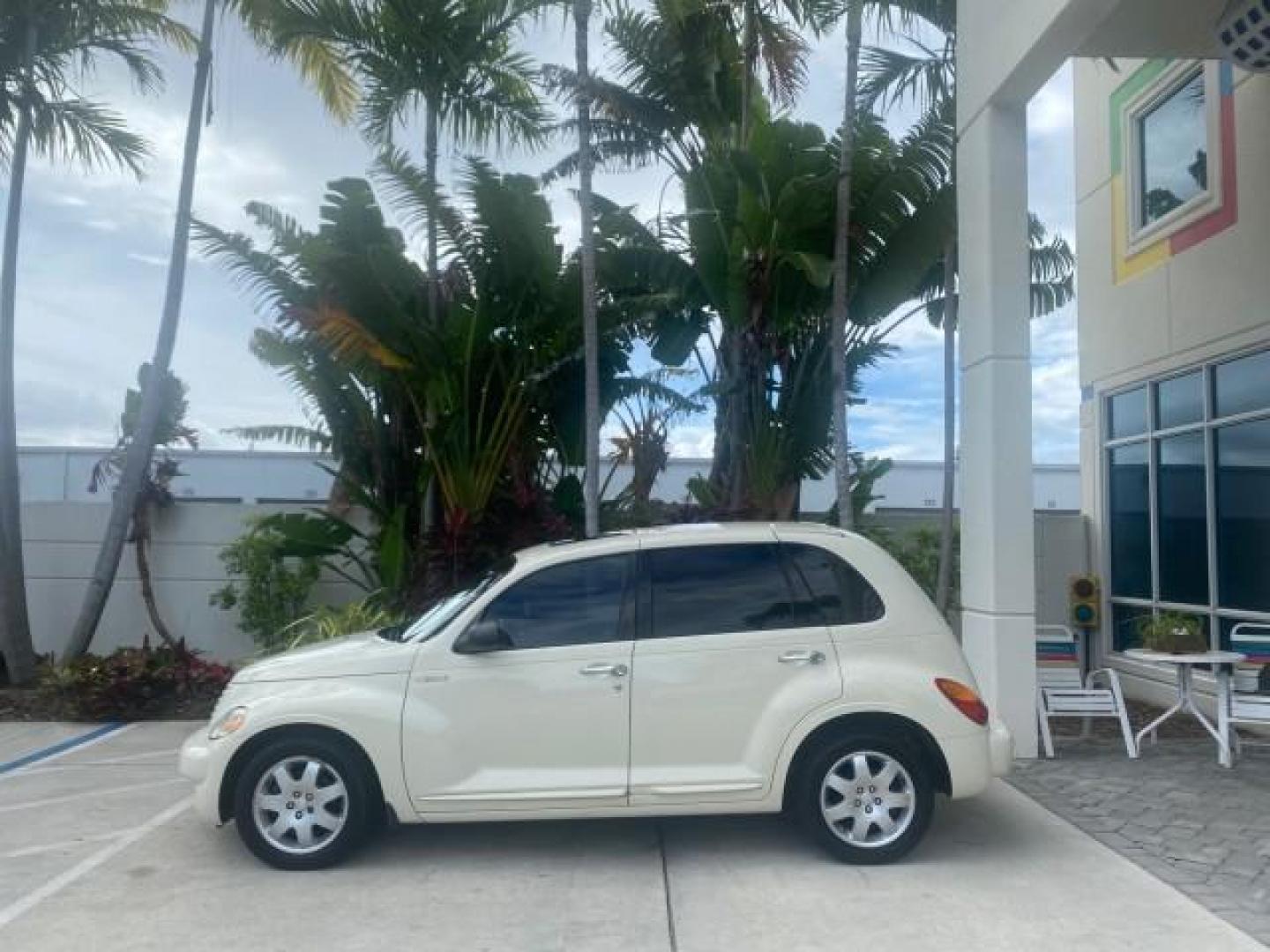 2004 Cool Vanilla /Dark Slate Gray Chrysler PT Cruiser Touring LOW MILES 46,180 (3C4FY58B34T) with an 2.4L 4-Cyl Engine engine, Automatic transmission, located at 4701 North Dixie Hwy, Pompano Beach, FL, 33064, (954) 422-2889, 26.240938, -80.123474 - OUR WEBPAGE FLORIDACARS1.COM HAS OVER 100 PHOTOS AND FREE CARFAX LINK 2004 CHRYSLER PT CRUISER TOURING EDITION VIN: 3C4FY58B34T209277 3 C 4 F Y 5 8 B 3 4 T 2 0 9 2 7 7 VAN 2.4L I4 F DOHC 16V GASOLINE 29 MPG FRONT WHEEL DRIVE Features Air Conditioning Alloy Wheels AM/FM Stereo Automatic Transmission - Photo#4