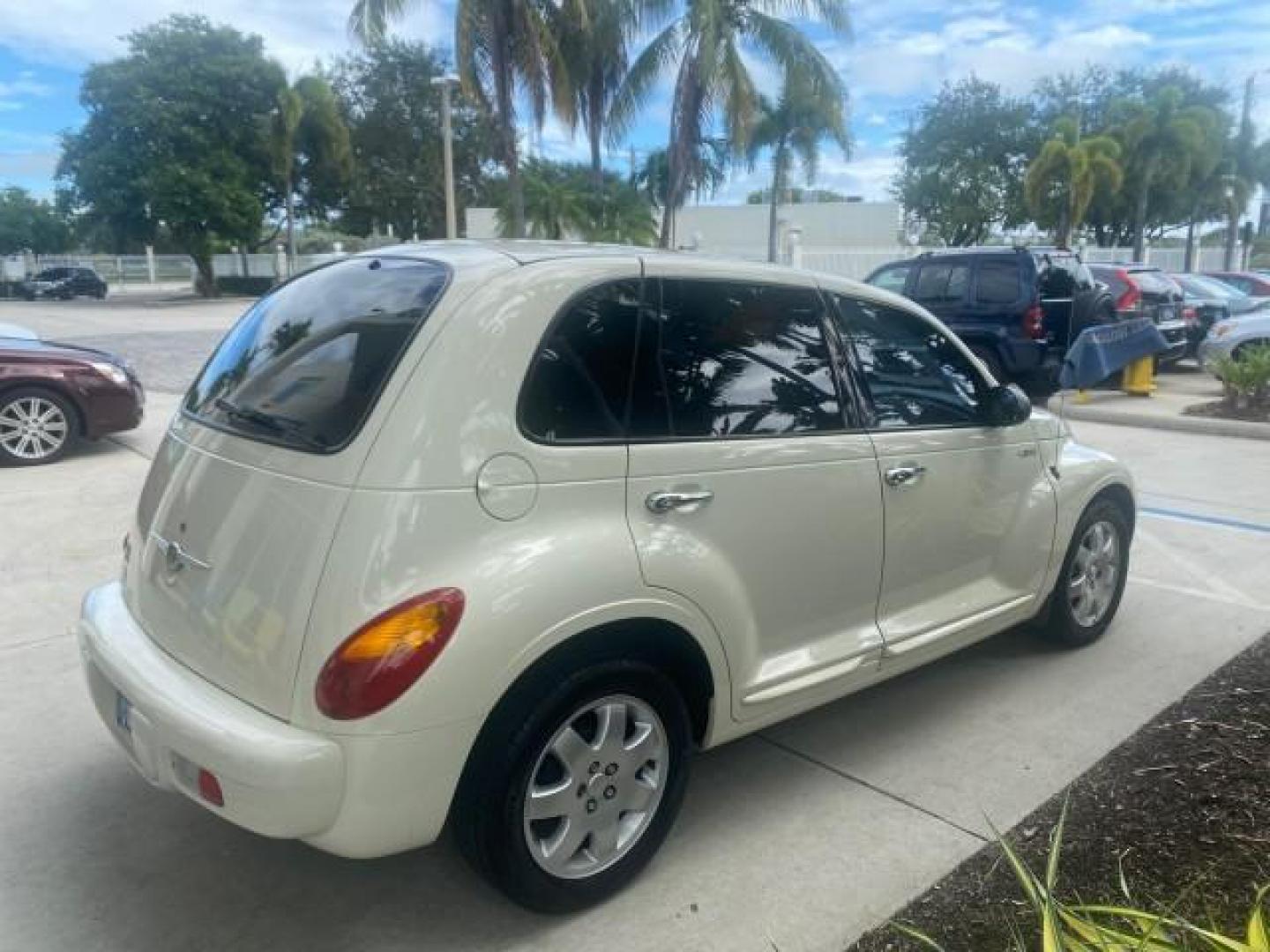 2004 Cool Vanilla /Dark Slate Gray Chrysler PT Cruiser Touring LOW MILES 46,180 (3C4FY58B34T) with an 2.4L 4-Cyl Engine engine, Automatic transmission, located at 4701 North Dixie Hwy, Pompano Beach, FL, 33064, (954) 422-2889, 26.240938, -80.123474 - OUR WEBPAGE FLORIDACARS1.COM HAS OVER 100 PHOTOS AND FREE CARFAX LINK 2004 CHRYSLER PT CRUISER TOURING EDITION VIN: 3C4FY58B34T209277 3 C 4 F Y 5 8 B 3 4 T 2 0 9 2 7 7 VAN 2.4L I4 F DOHC 16V GASOLINE 29 MPG FRONT WHEEL DRIVE Features Air Conditioning Alloy Wheels AM/FM Stereo Automatic Transmission - Photo#7