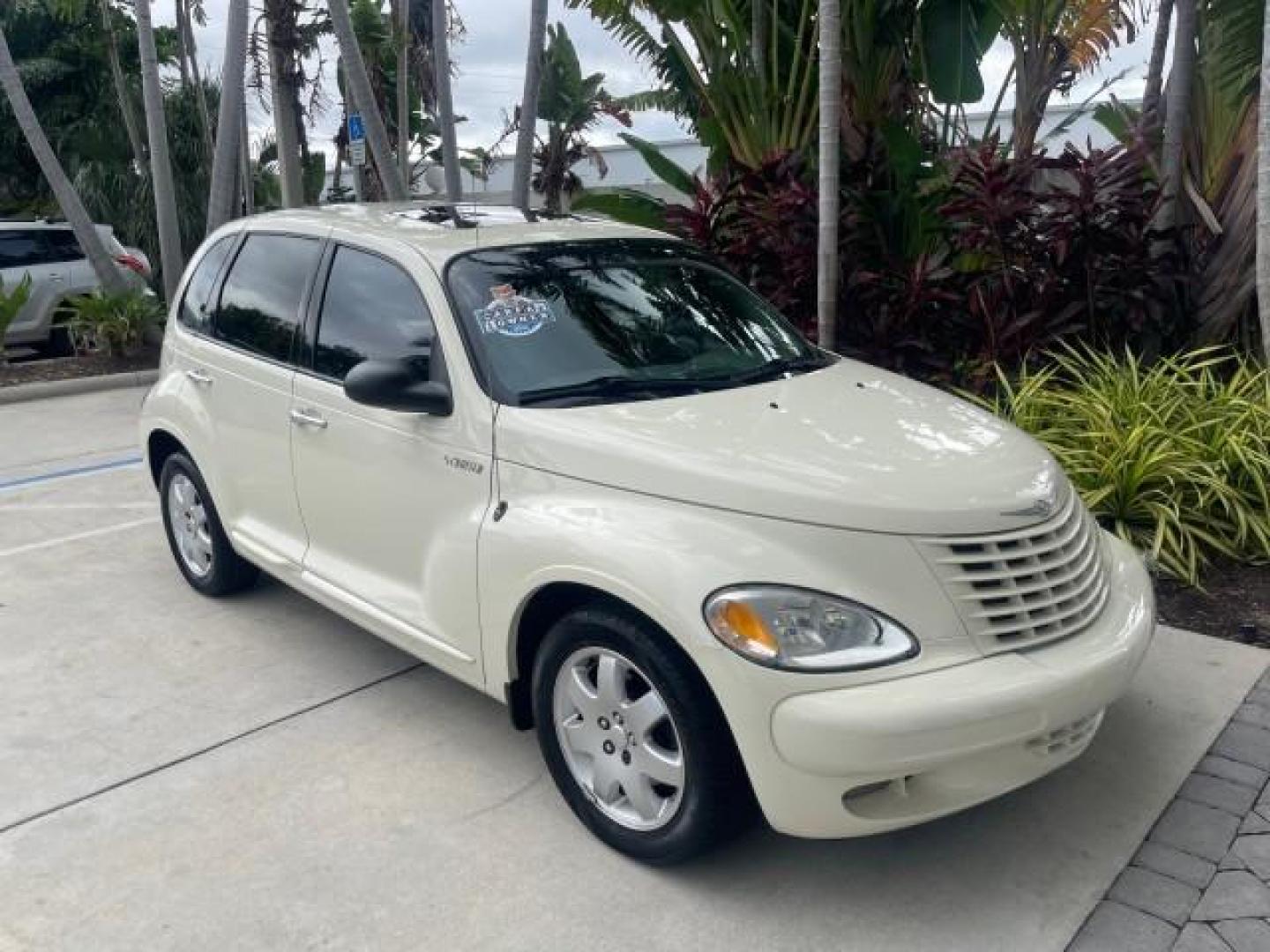 2004 Cool Vanilla /Dark Slate Gray Chrysler PT Cruiser Touring LOW MILES 46,180 (3C4FY58B34T) with an 2.4L 4-Cyl Engine engine, Automatic transmission, located at 4701 North Dixie Hwy, Pompano Beach, FL, 33064, (954) 422-2889, 26.240938, -80.123474 - OUR WEBPAGE FLORIDACARS1.COM HAS OVER 100 PHOTOS AND FREE CARFAX LINK 2004 CHRYSLER PT CRUISER TOURING EDITION VIN: 3C4FY58B34T209277 3 C 4 F Y 5 8 B 3 4 T 2 0 9 2 7 7 VAN 2.4L I4 F DOHC 16V GASOLINE 29 MPG FRONT WHEEL DRIVE Features Air Conditioning Alloy Wheels AM/FM Stereo Automatic Transmission - Photo#24