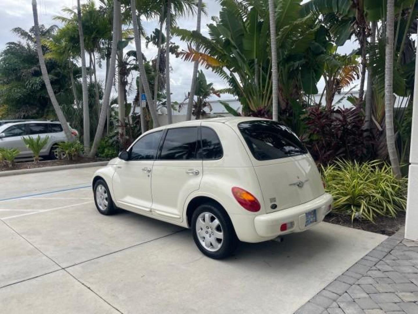 2004 Cool Vanilla /Dark Slate Gray Chrysler PT Cruiser Touring LOW MILES 46,180 (3C4FY58B34T) with an 2.4L 4-Cyl Engine engine, Automatic transmission, located at 4701 North Dixie Hwy, Pompano Beach, FL, 33064, (954) 422-2889, 26.240938, -80.123474 - OUR WEBPAGE FLORIDACARS1.COM HAS OVER 100 PHOTOS AND FREE CARFAX LINK 2004 CHRYSLER PT CRUISER TOURING EDITION VIN: 3C4FY58B34T209277 3 C 4 F Y 5 8 B 3 4 T 2 0 9 2 7 7 VAN 2.4L I4 F DOHC 16V GASOLINE 29 MPG FRONT WHEEL DRIVE Features Air Conditioning Alloy Wheels AM/FM Stereo Automatic Transmission - Photo#33